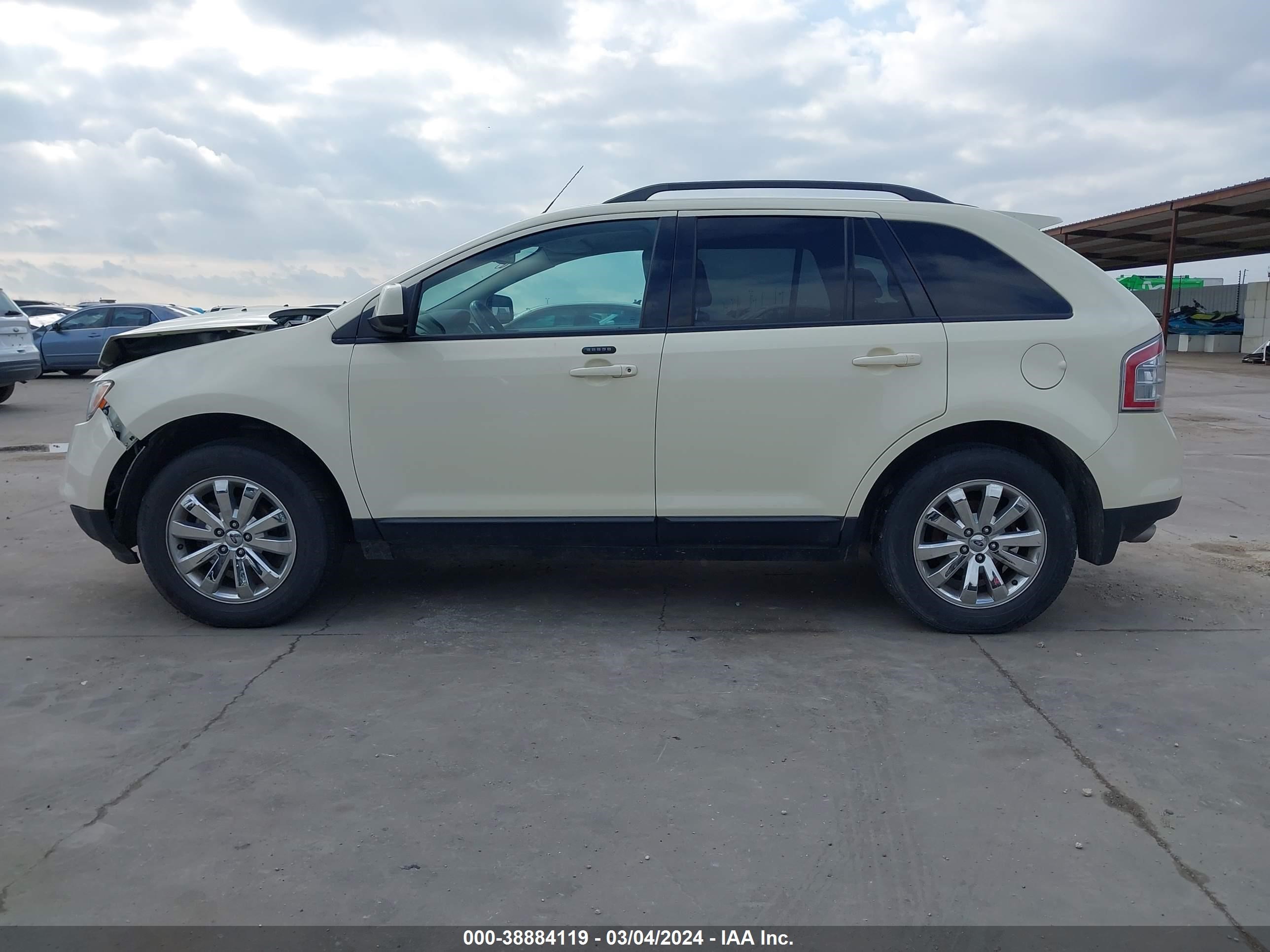 Photo 13 VIN: 2FMDK38C88BA99958 - FORD EDGE 