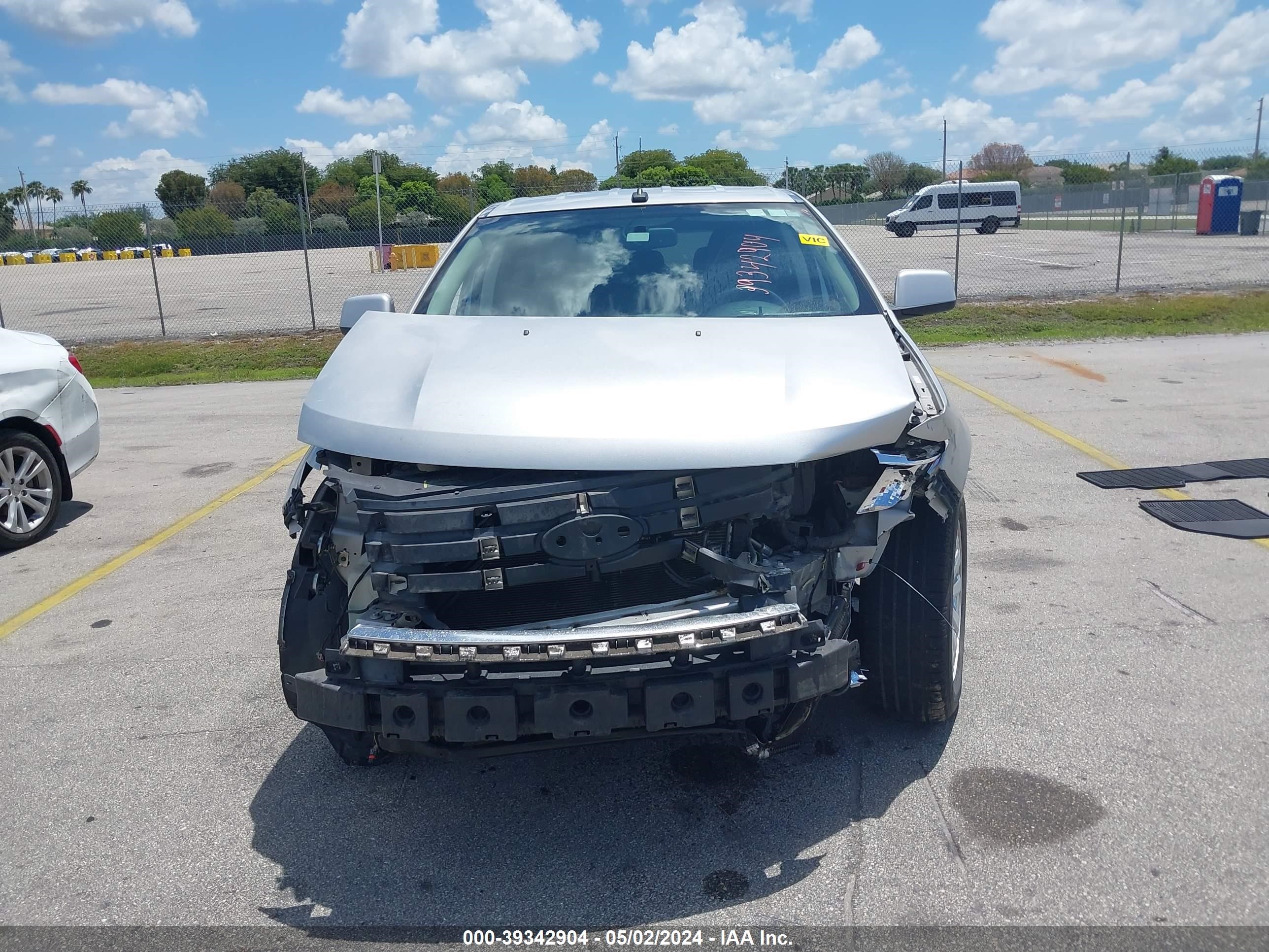 Photo 10 VIN: 2FMDK39C09BB05171 - FORD EDGE 