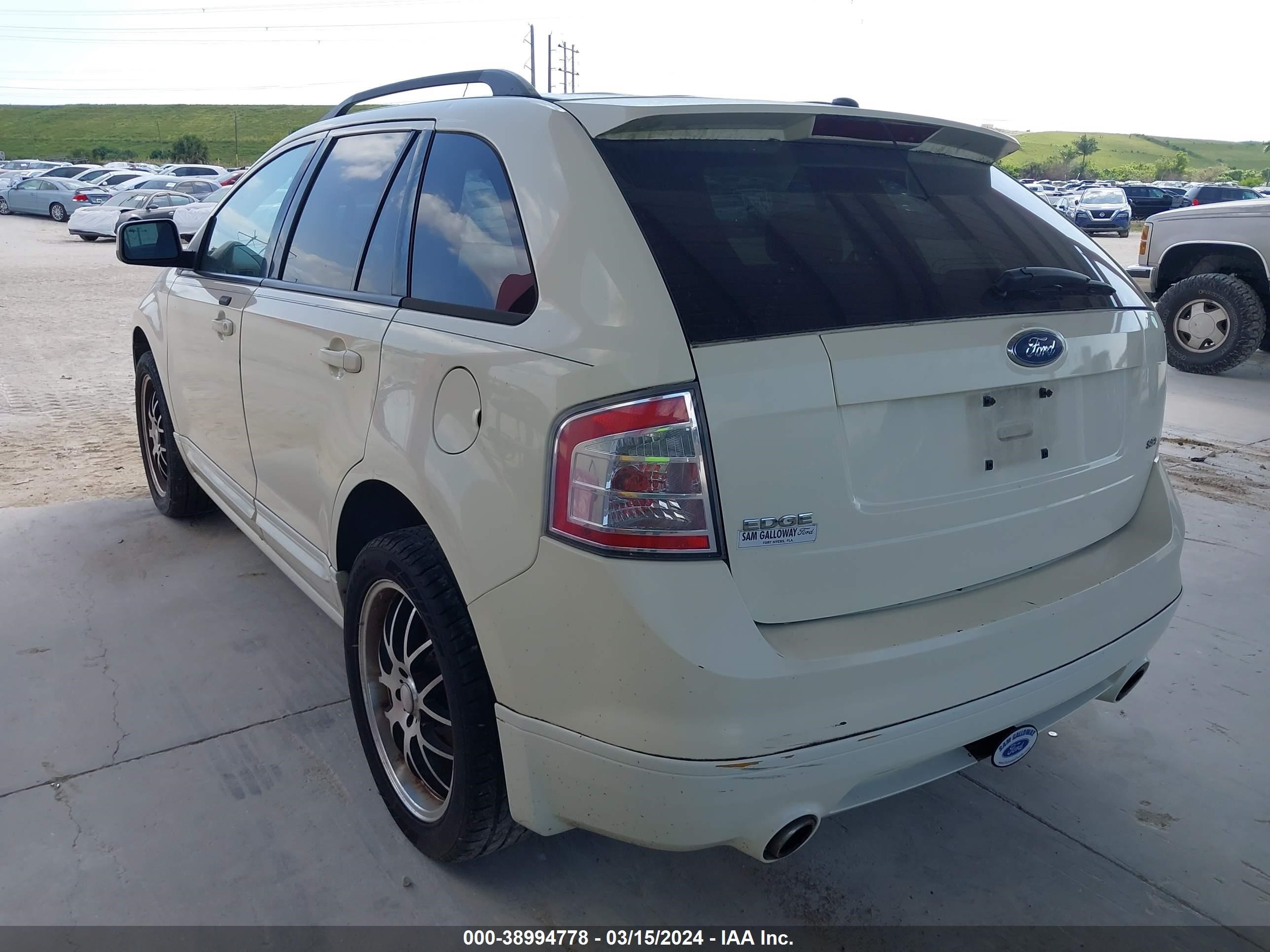 Photo 2 VIN: 2FMDK39C67BA83402 - FORD EDGE 