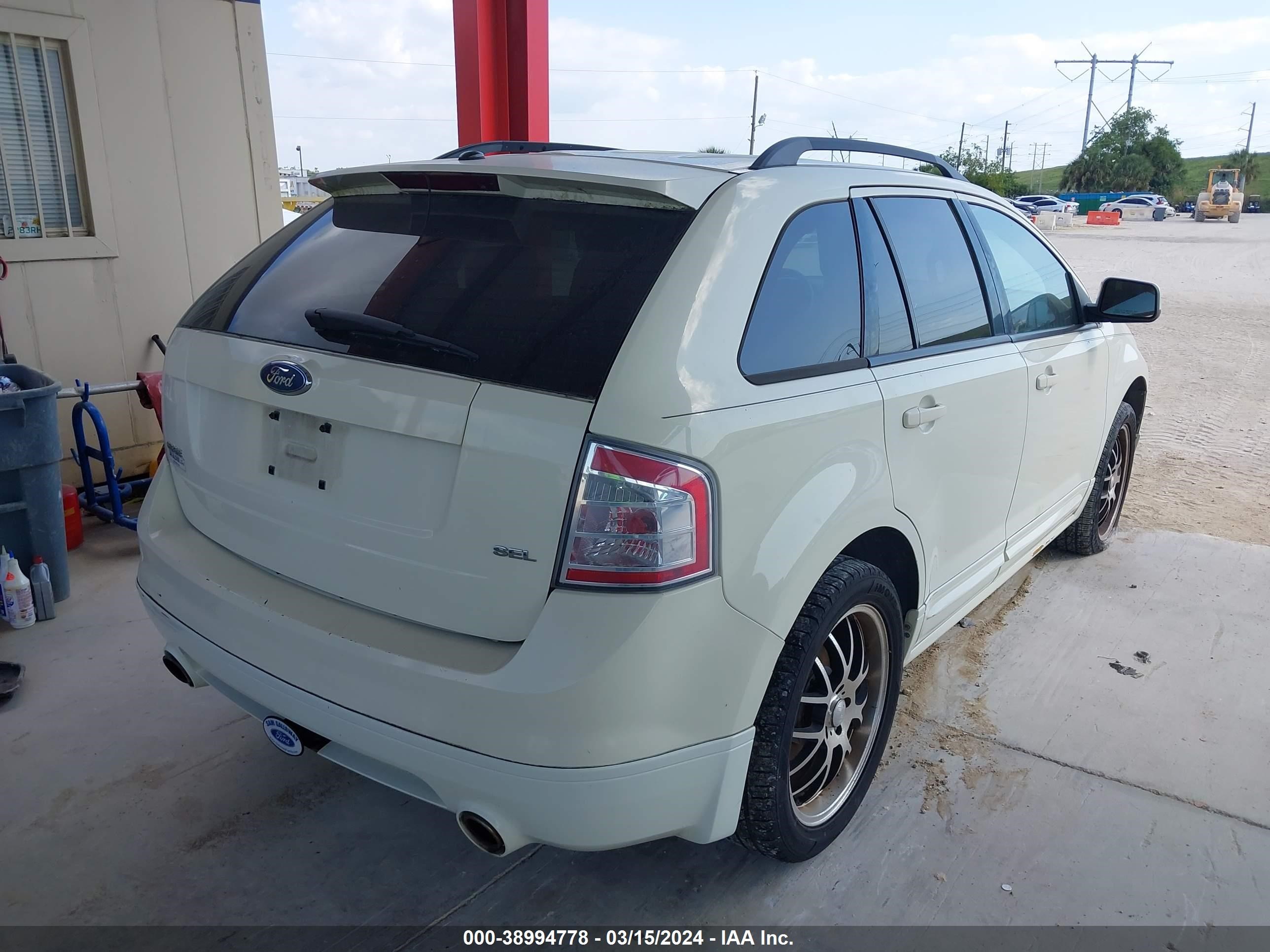 Photo 3 VIN: 2FMDK39C67BA83402 - FORD EDGE 