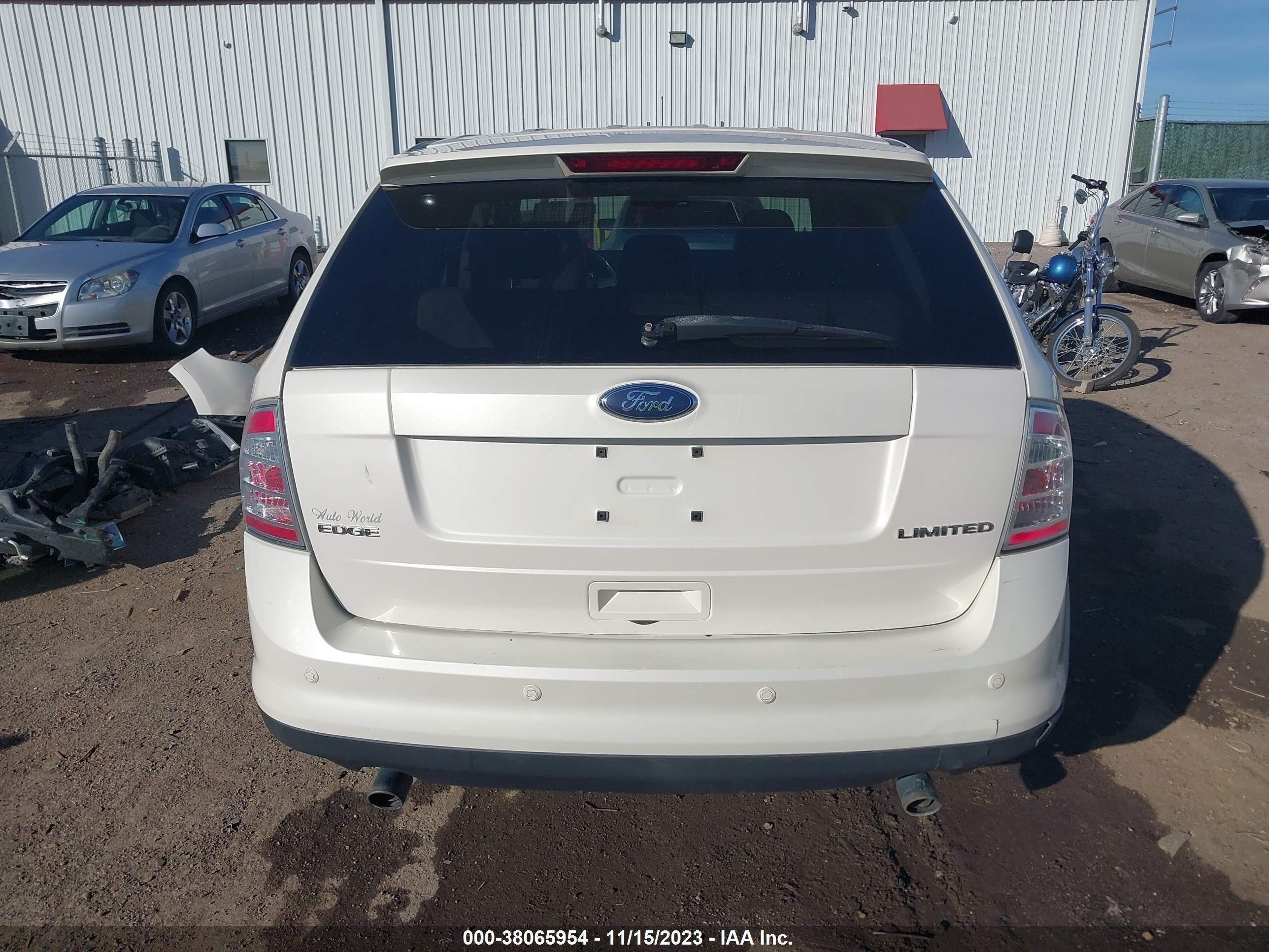 Photo 16 VIN: 2FMDK39C68BA82686 - FORD EDGE 