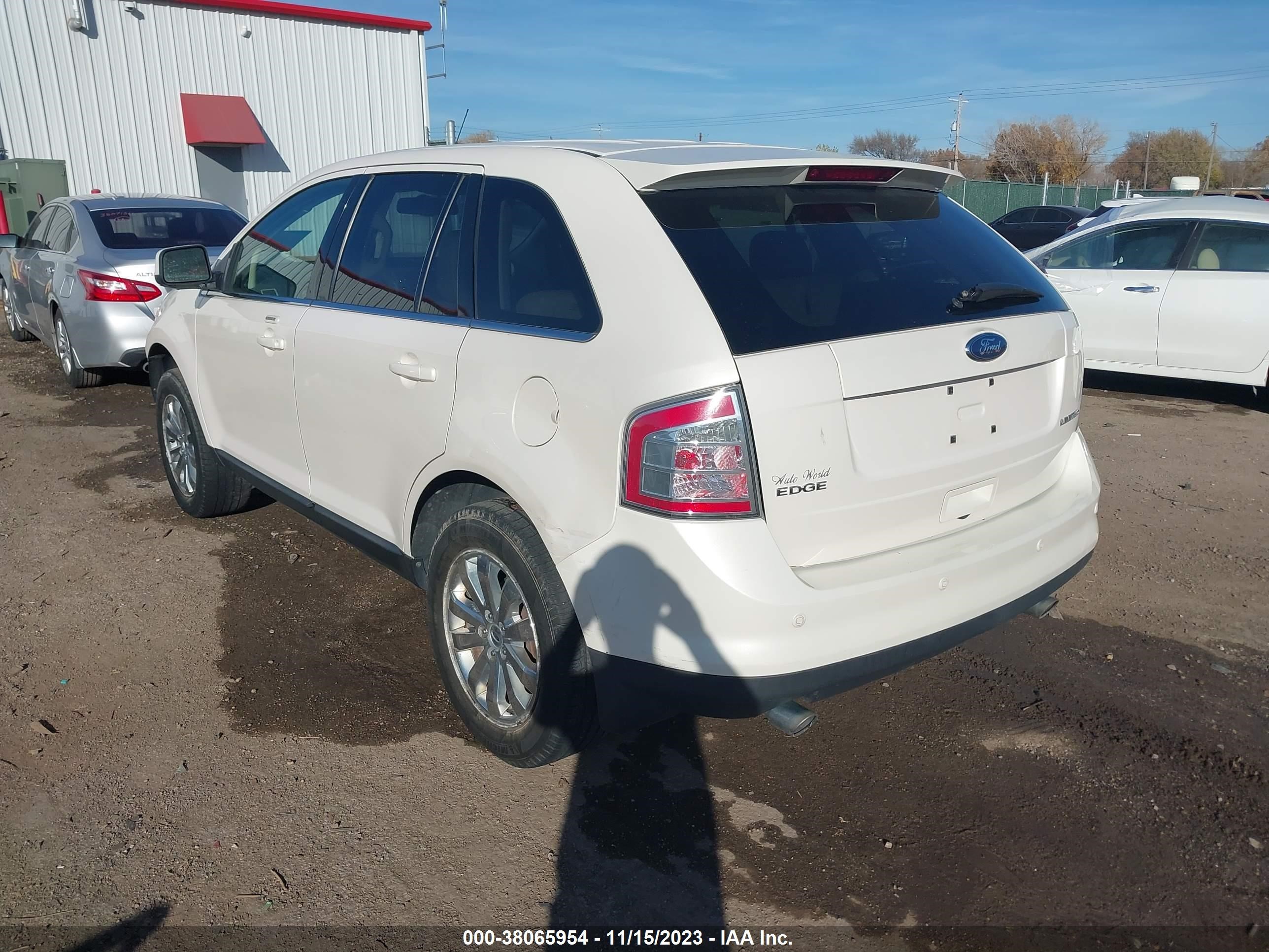 Photo 2 VIN: 2FMDK39C68BA82686 - FORD EDGE 