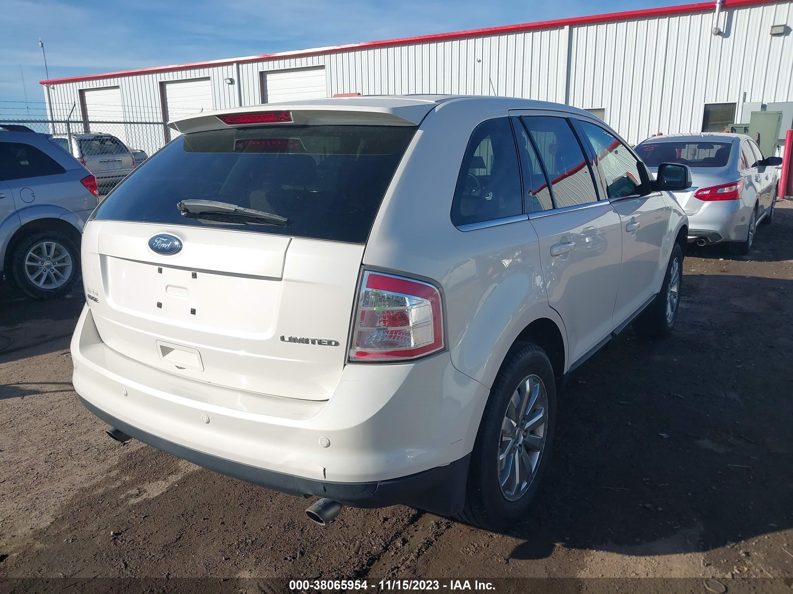 Photo 3 VIN: 2FMDK39C68BA82686 - FORD EDGE 