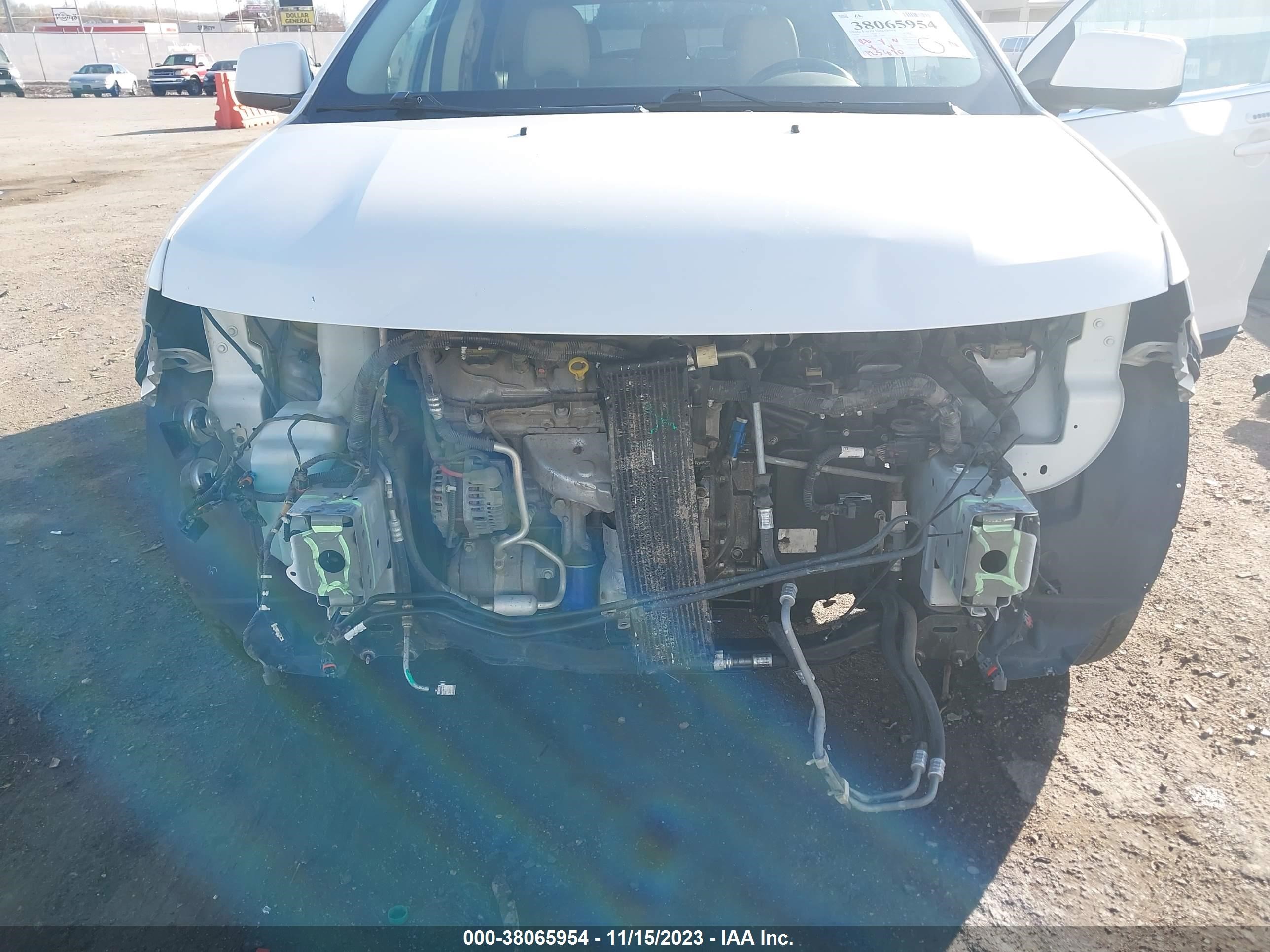 Photo 5 VIN: 2FMDK39C68BA82686 - FORD EDGE 