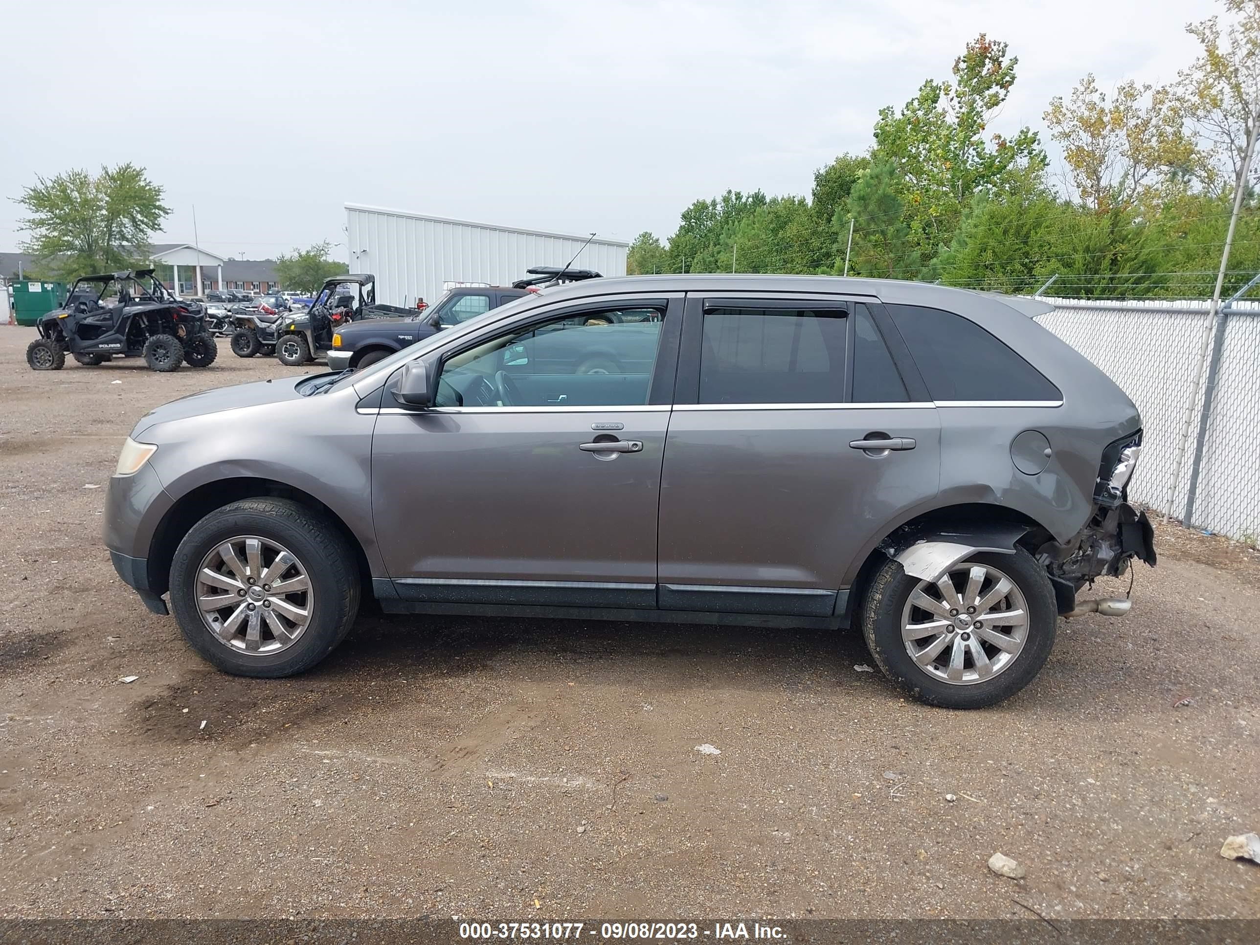 Photo 13 VIN: 2FMDK39C69BA87498 - FORD EDGE 