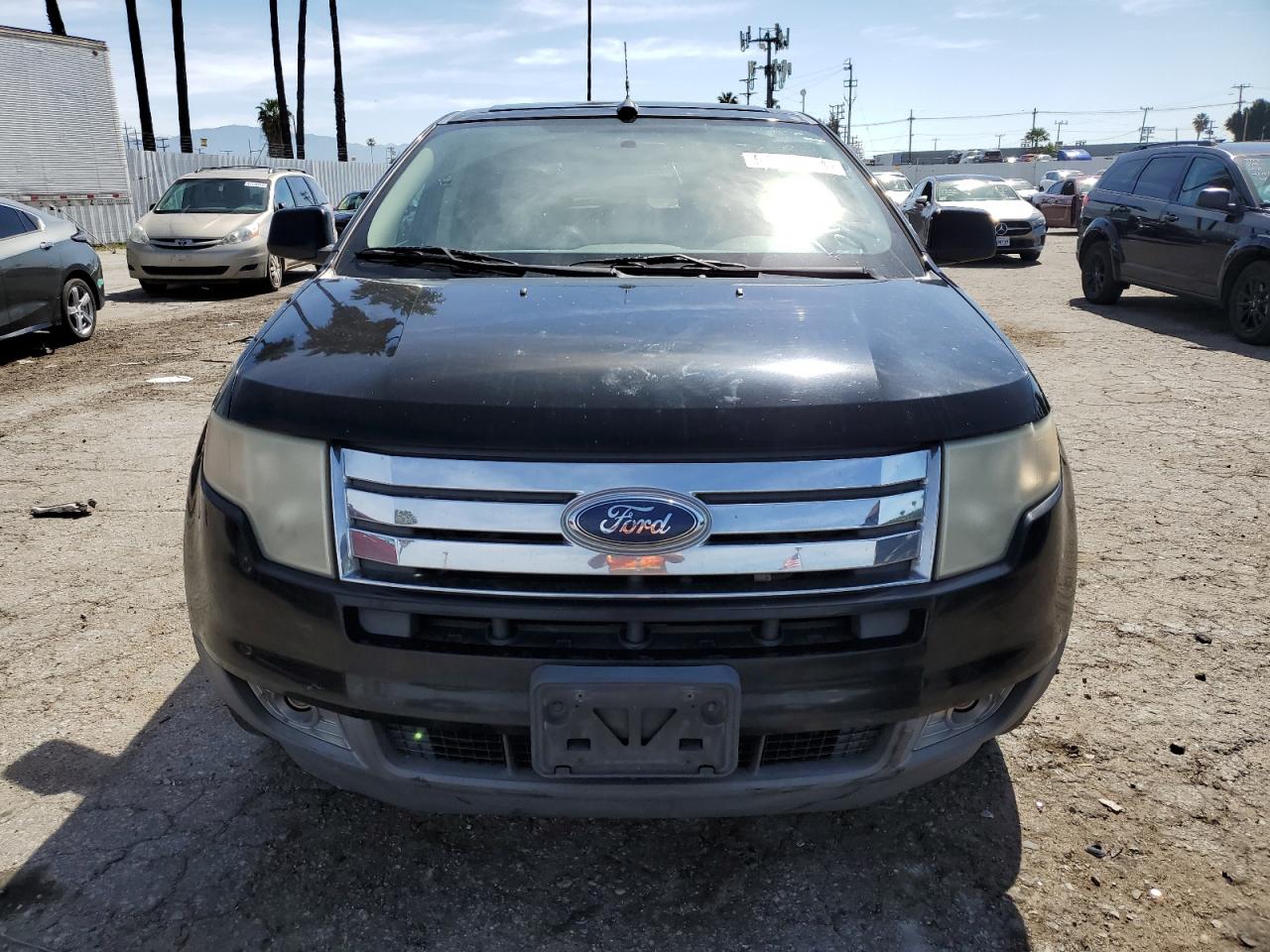 Photo 4 VIN: 2FMDK39C98BB34456 - FORD EDGE 