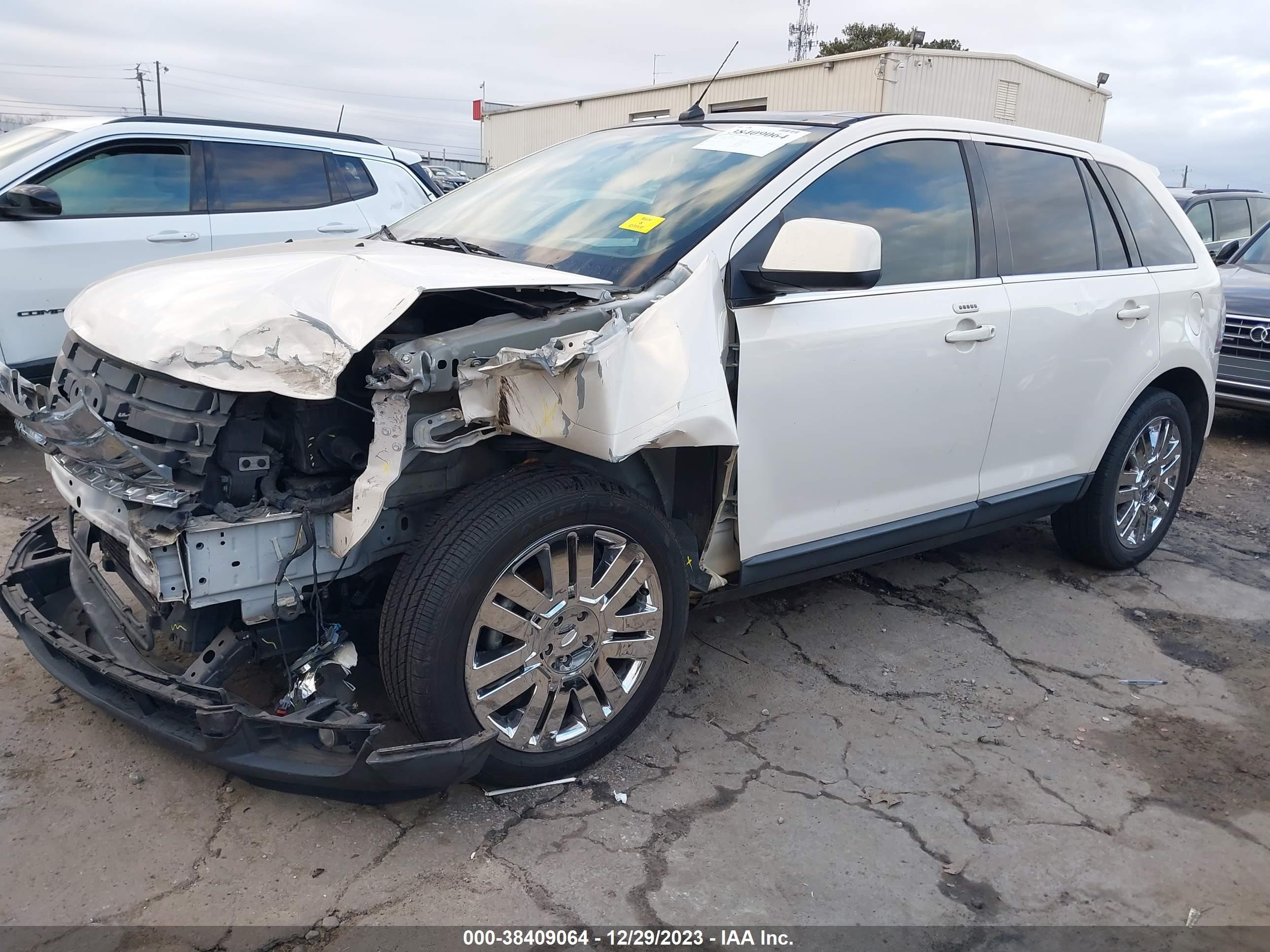 Photo 1 VIN: 2FMDK39CX8BA82383 - FORD EDGE 