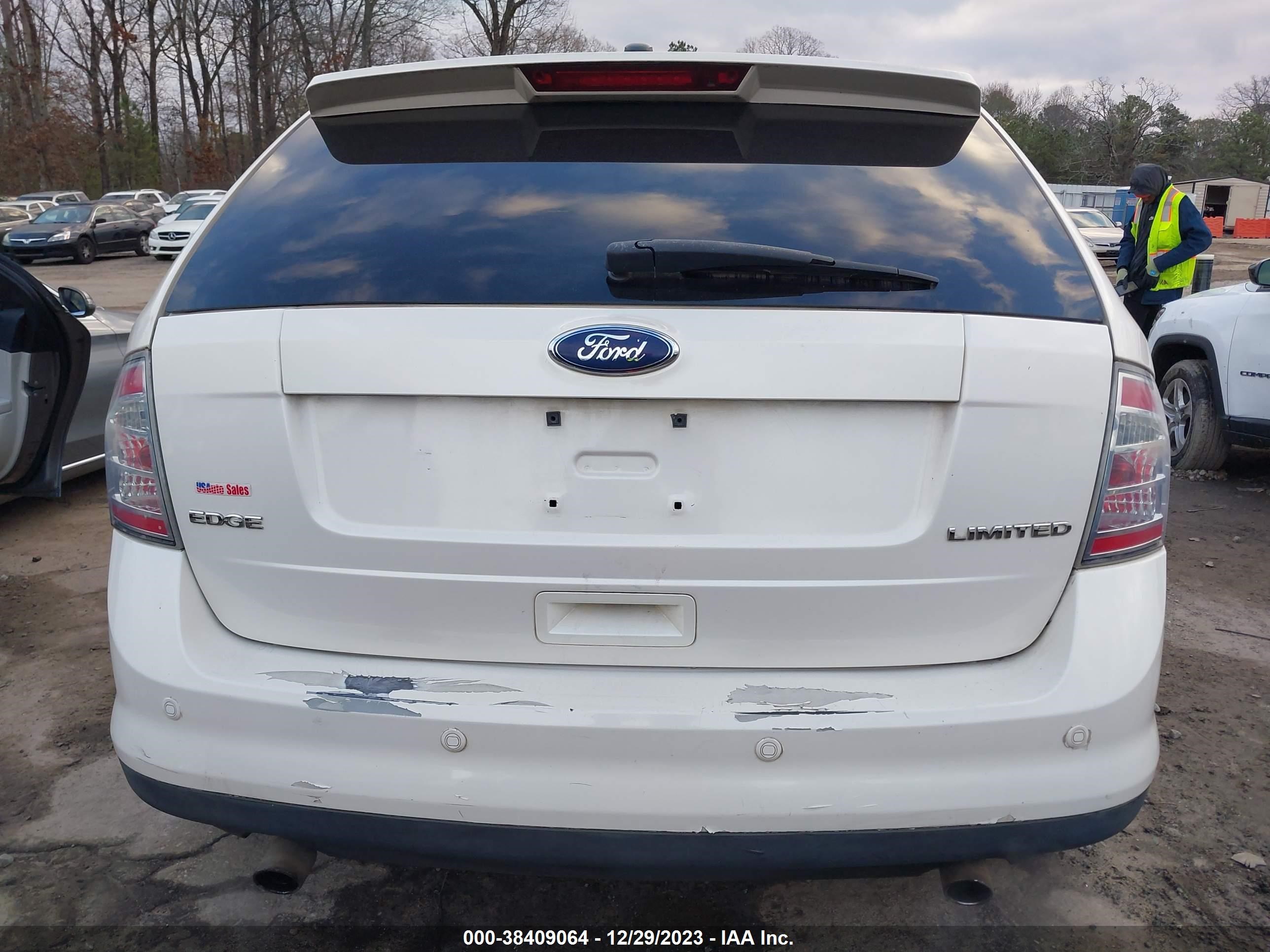 Photo 15 VIN: 2FMDK39CX8BA82383 - FORD EDGE 