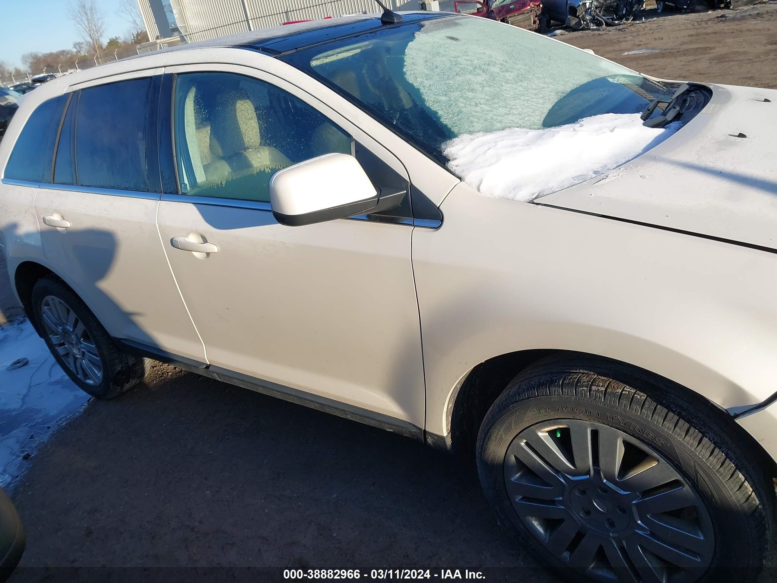 Photo 12 VIN: 2FMDK39CX8BA98096 - FORD EDGE 