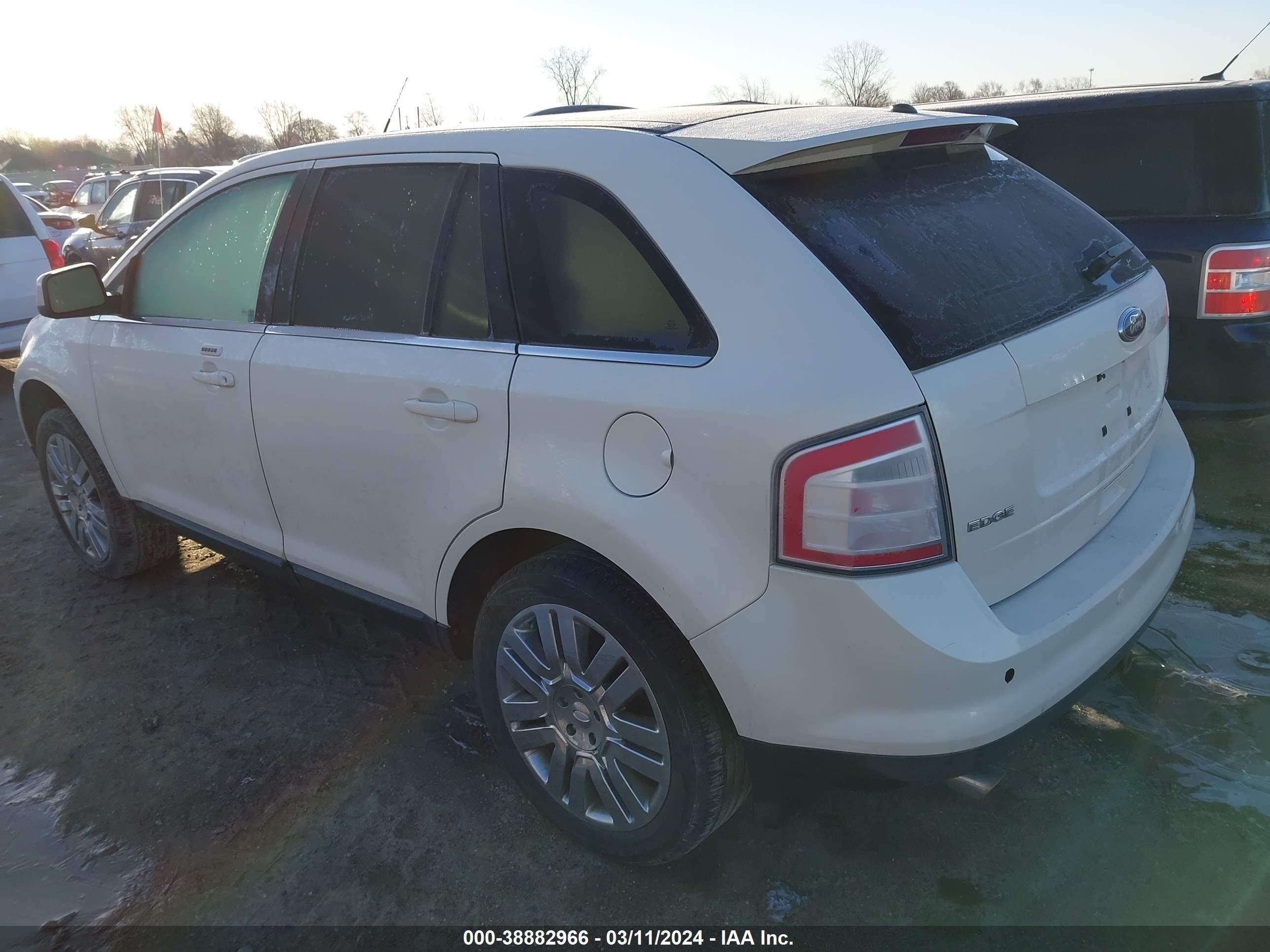 Photo 2 VIN: 2FMDK39CX8BA98096 - FORD EDGE 