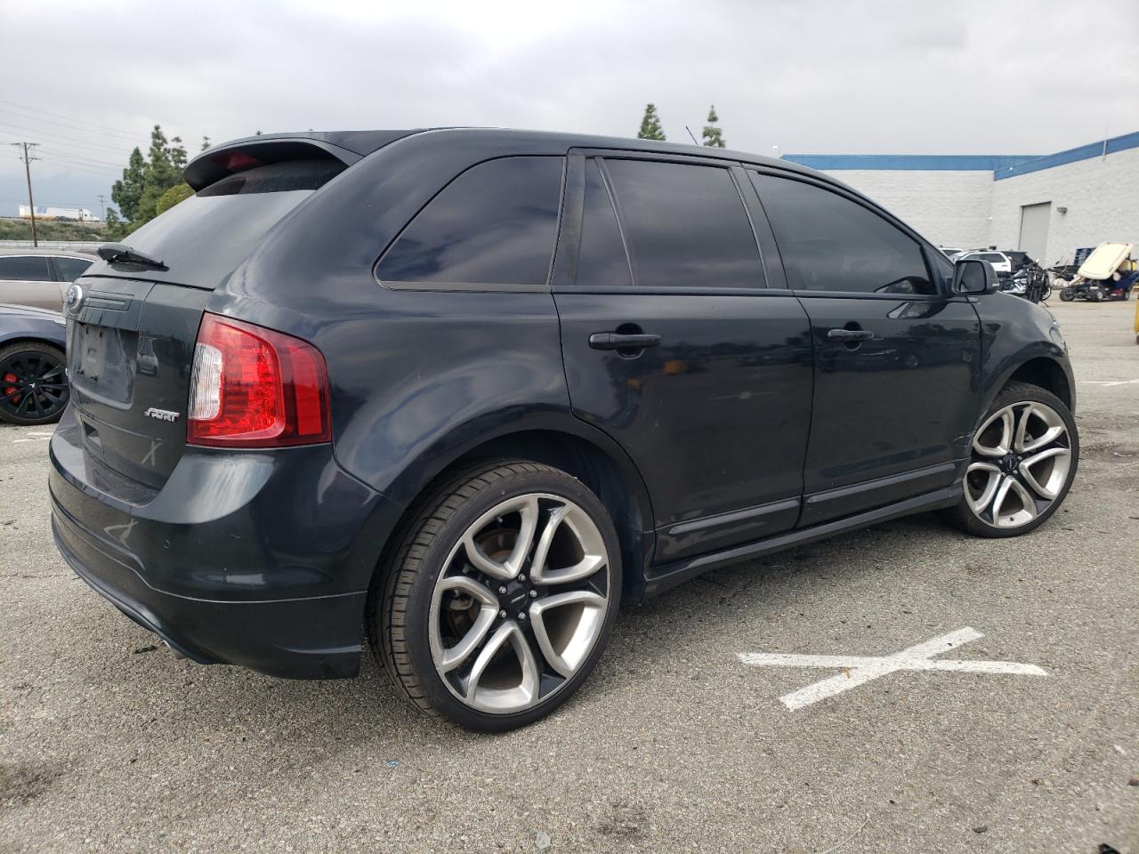 Photo 2 VIN: 2FMDK3AK2DBB95130 - FORD EDGE 