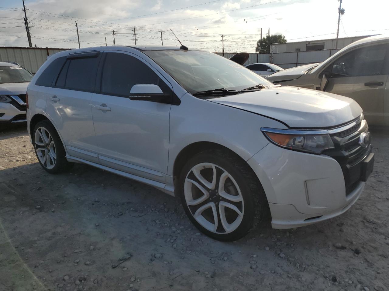 Photo 3 VIN: 2FMDK3AK4DBE02360 - FORD EDGE 