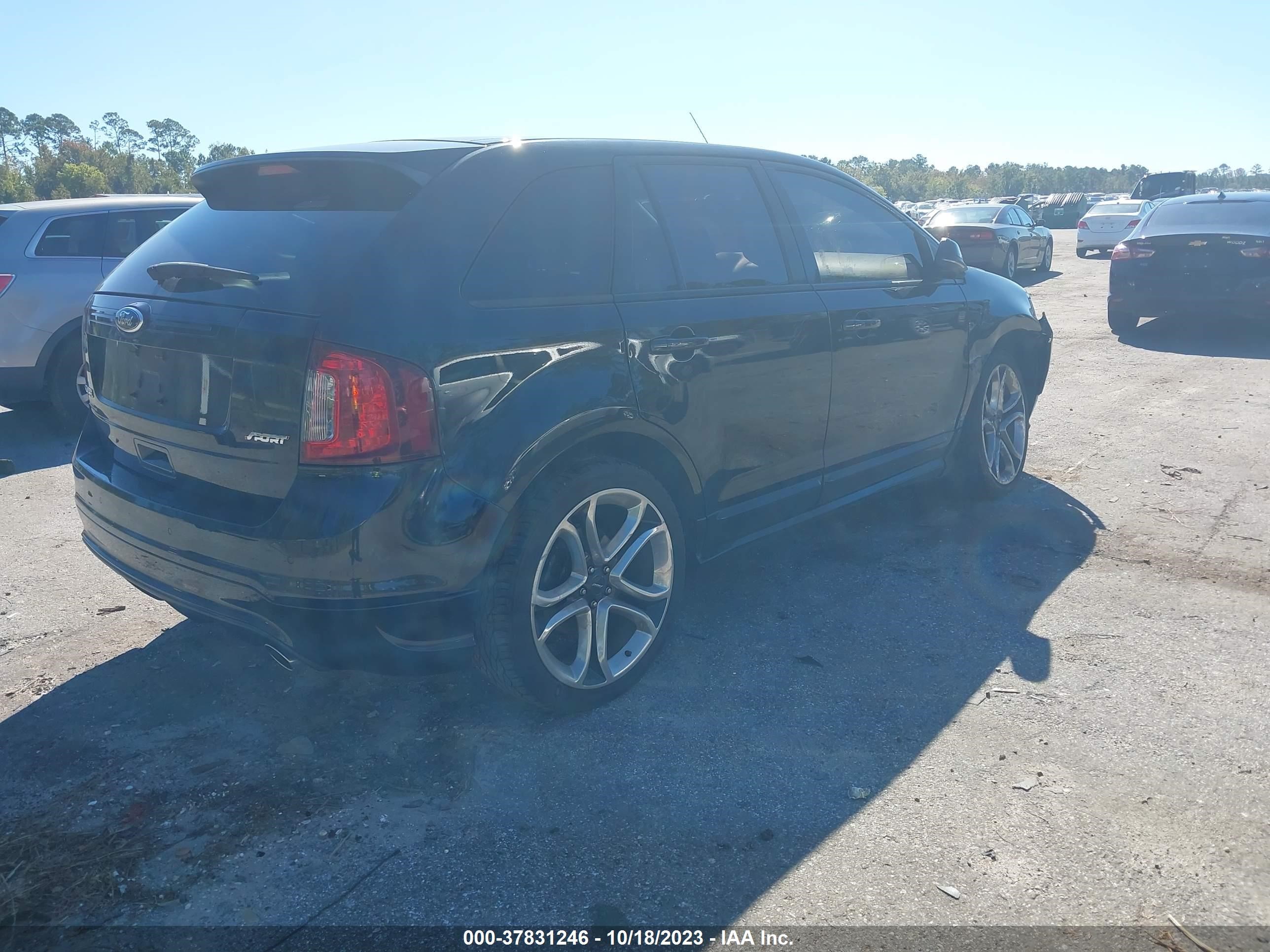 Photo 3 VIN: 2FMDK3AK6DBB85734 - FORD EDGE 