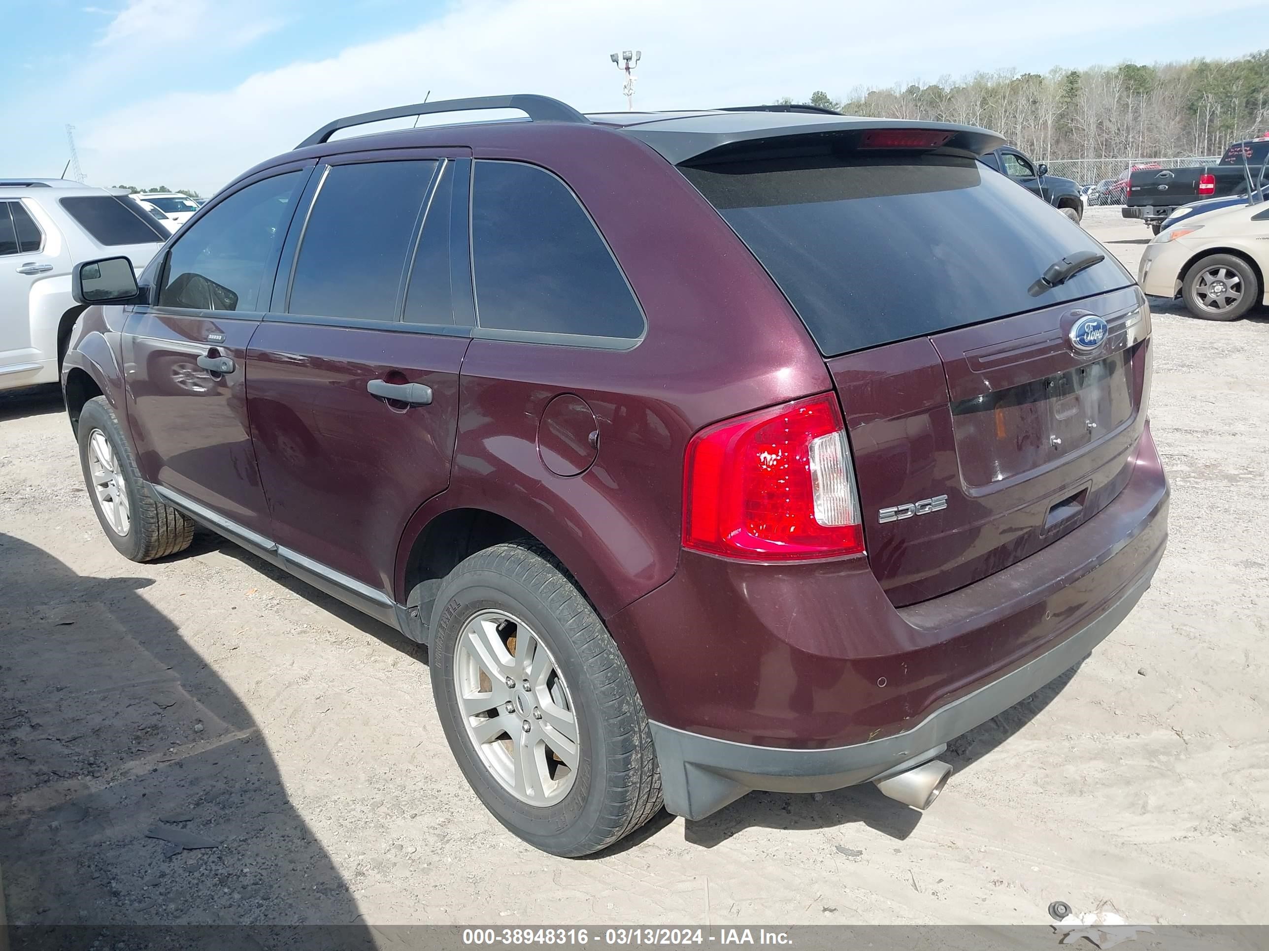 Photo 2 VIN: 2FMDK3GC0BBA63898 - FORD EDGE 