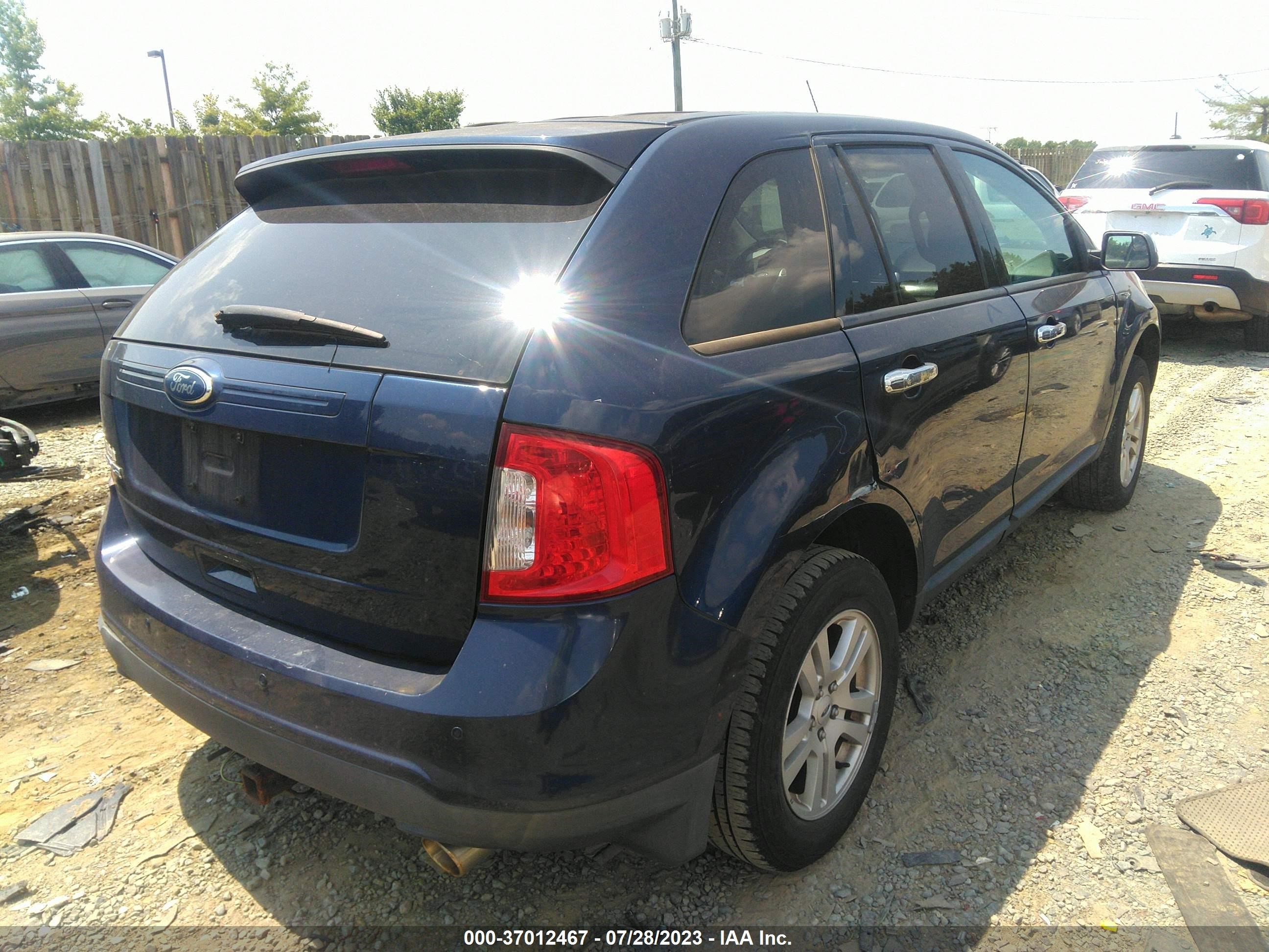 Photo 3 VIN: 2FMDK3GC6CBA32804 - FORD EDGE 