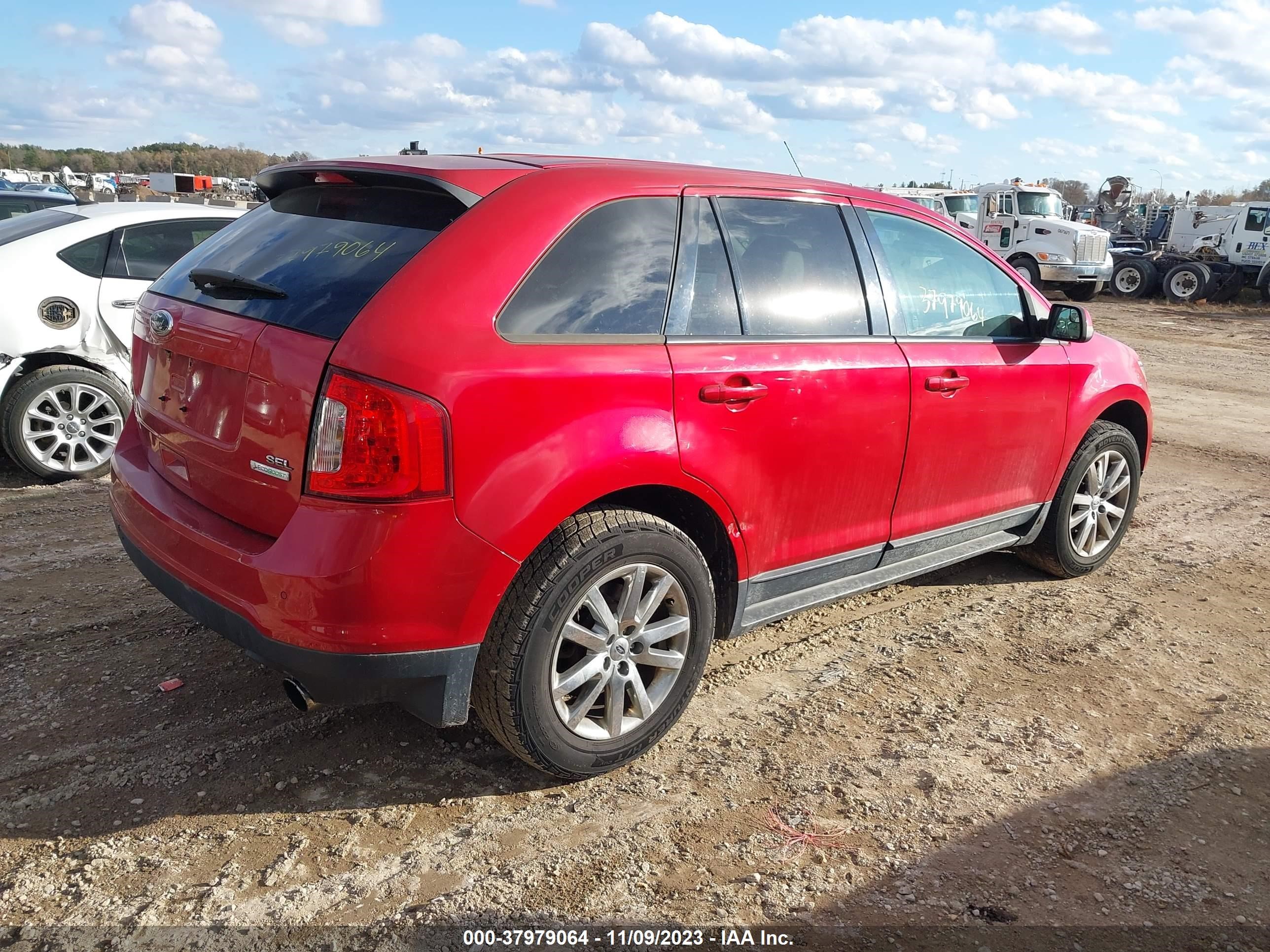 Photo 3 VIN: 2FMDK3J90CBA57064 - FORD EDGE 