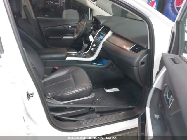 Photo 4 VIN: 2FMDK3JC0BBB26569 - FORD EDGE 