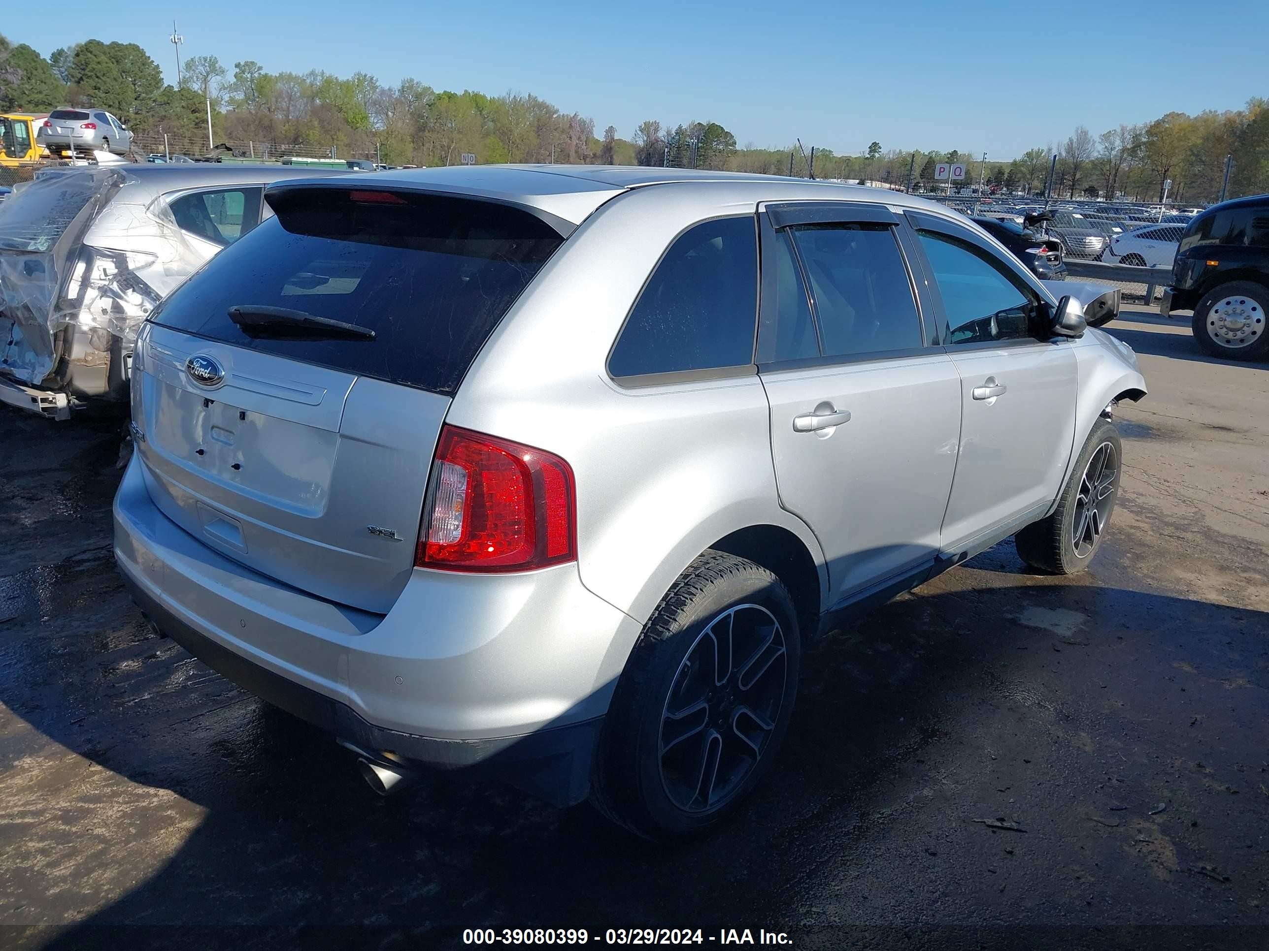 Photo 3 VIN: 2FMDK3JC0DBB77248 - FORD EDGE 