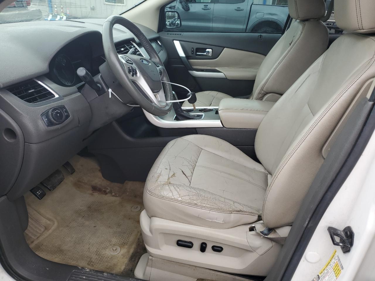 Photo 6 VIN: 2FMDK3JC1BBB06508 - FORD EDGE 