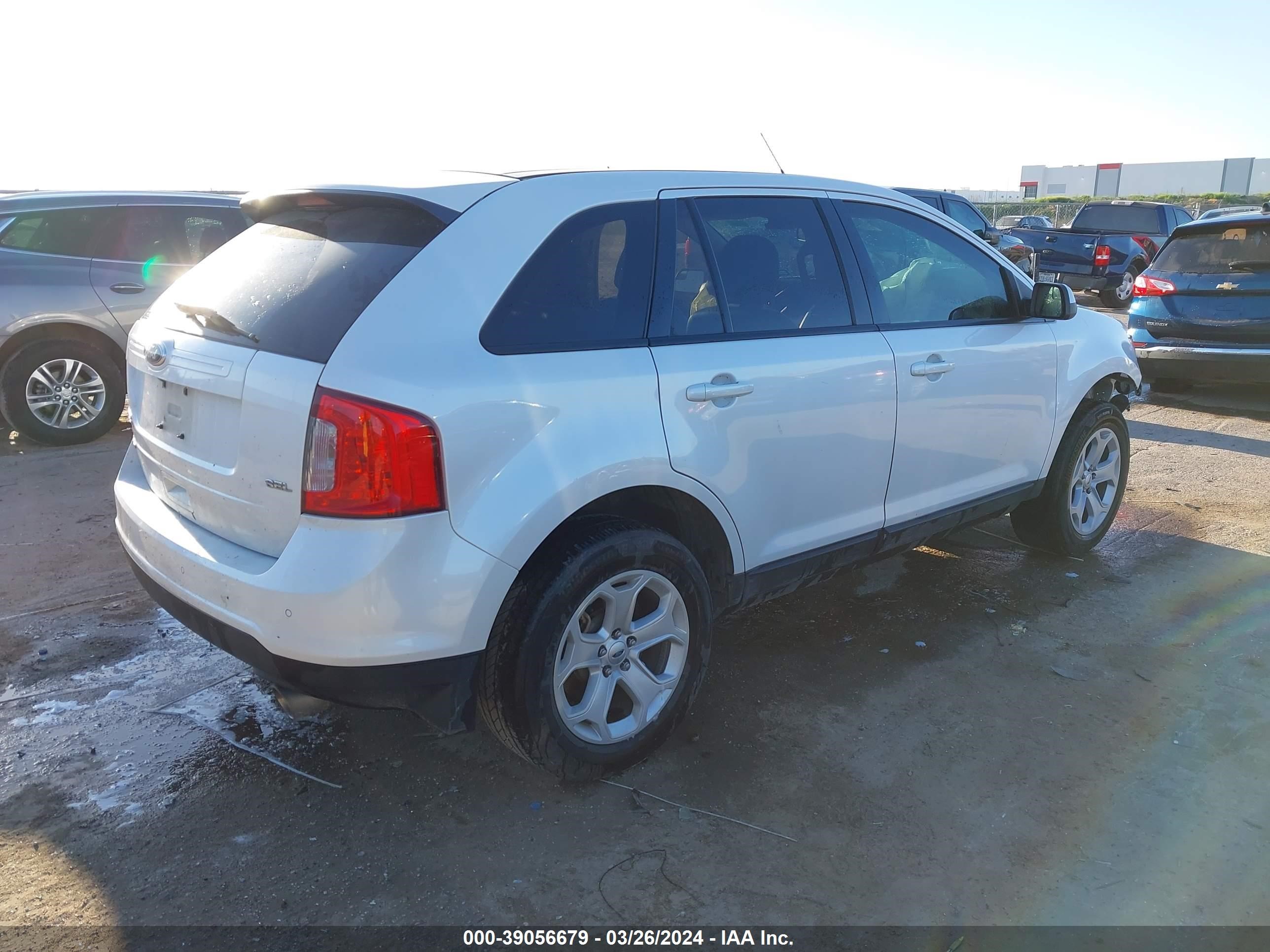 Photo 3 VIN: 2FMDK3JC1EBA74681 - FORD EDGE 