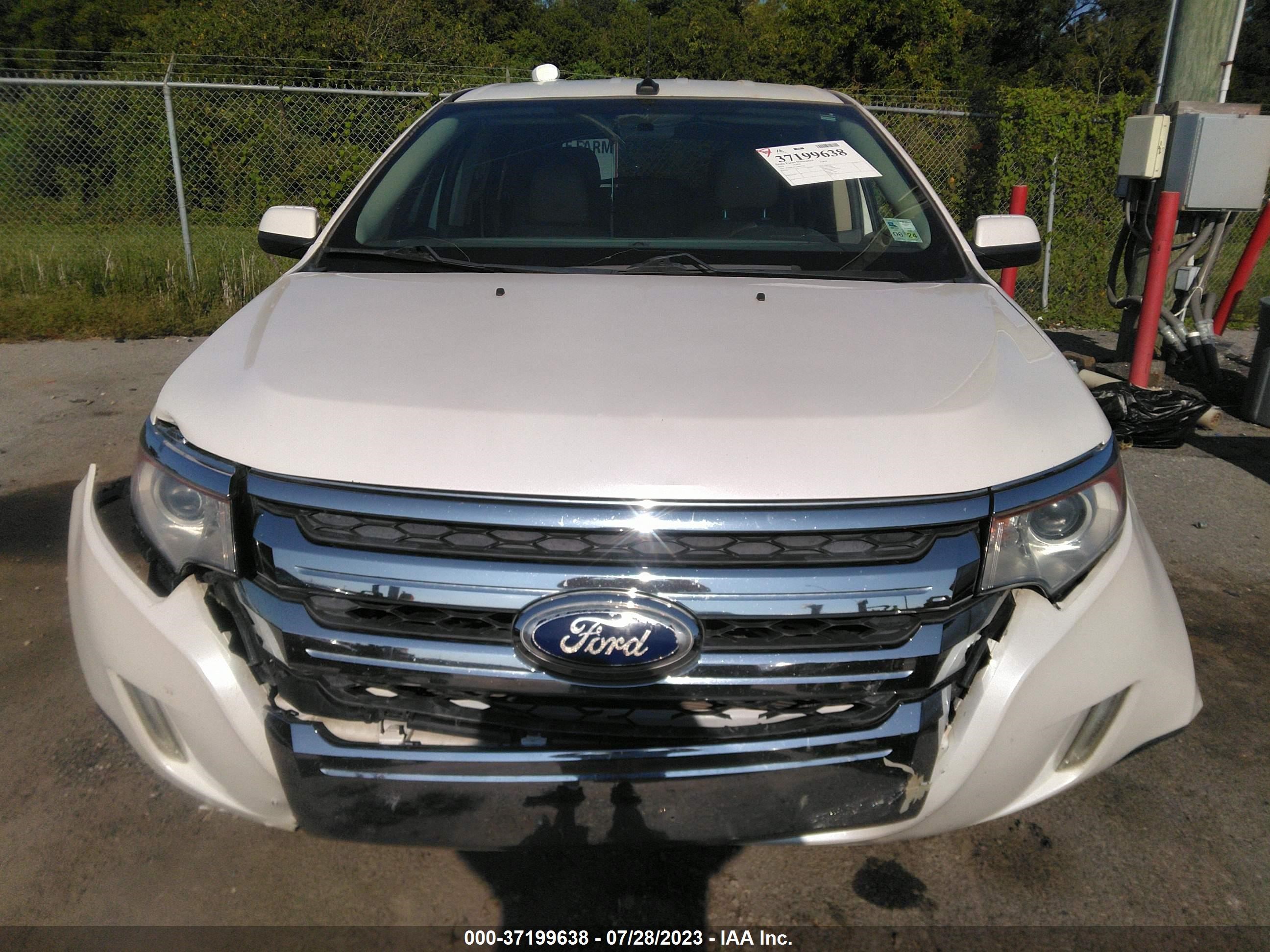 Photo 11 VIN: 2FMDK3JC2EBB27887 - FORD EDGE 