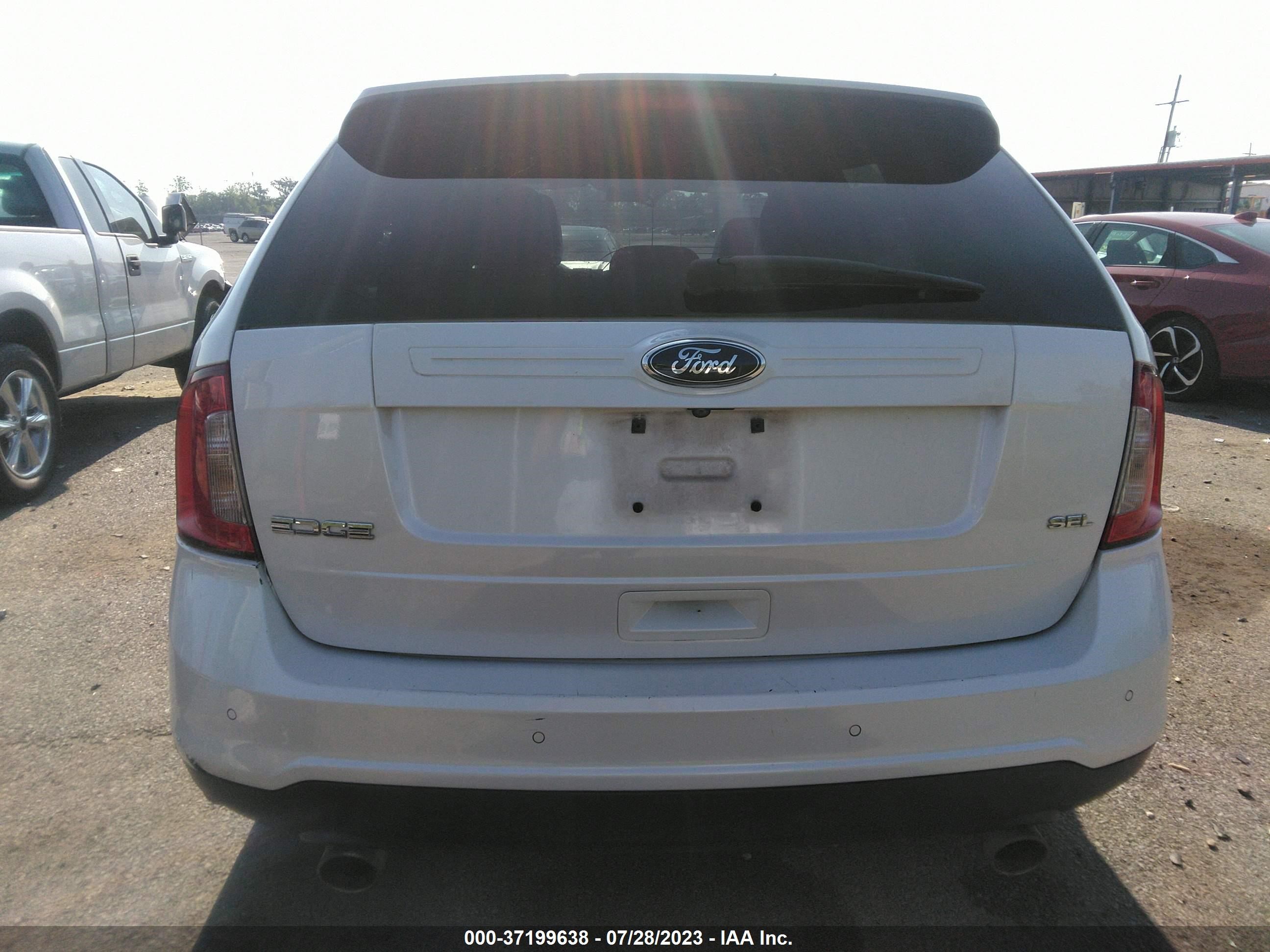 Photo 15 VIN: 2FMDK3JC2EBB27887 - FORD EDGE 