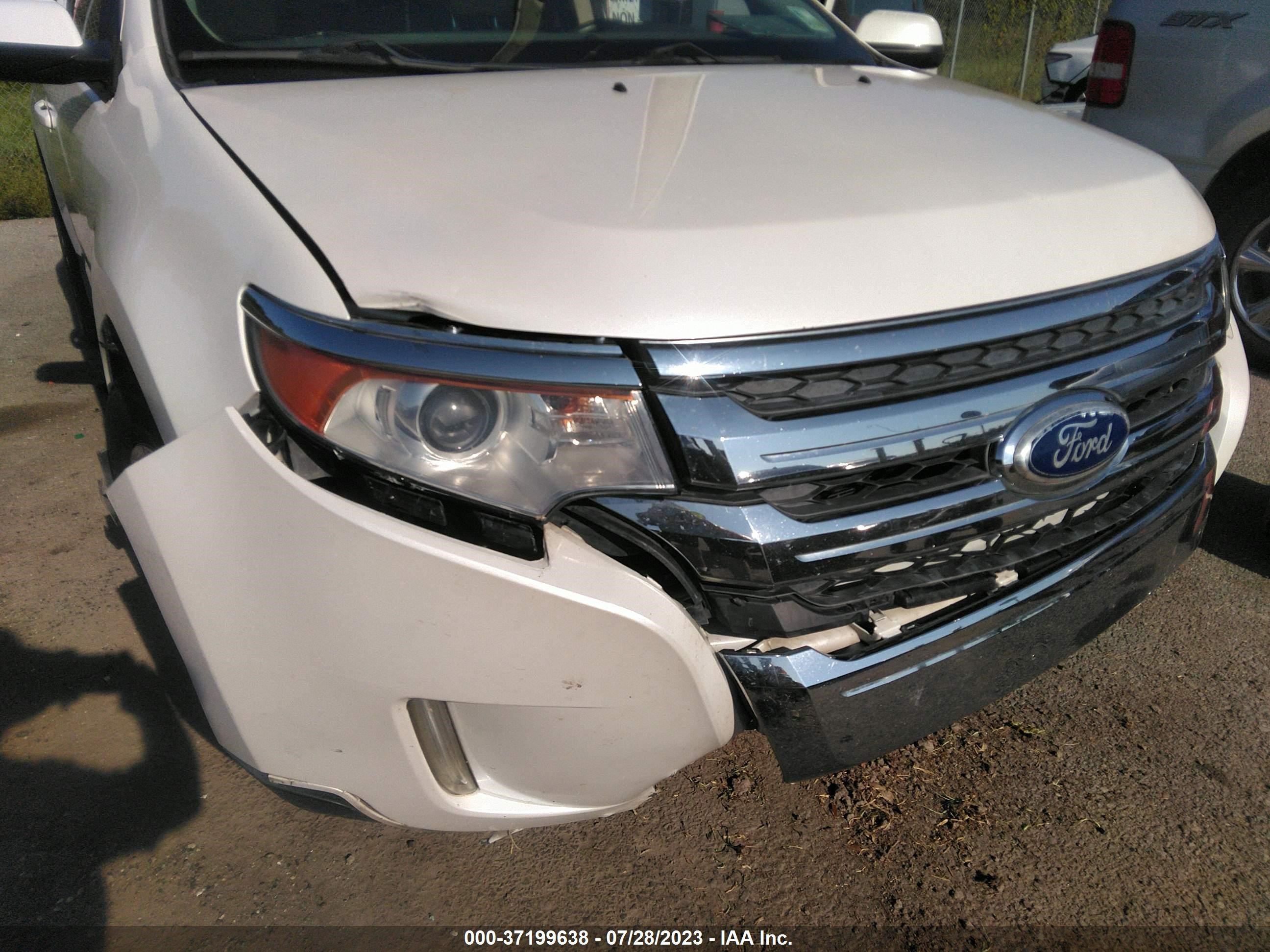 Photo 5 VIN: 2FMDK3JC2EBB27887 - FORD EDGE 