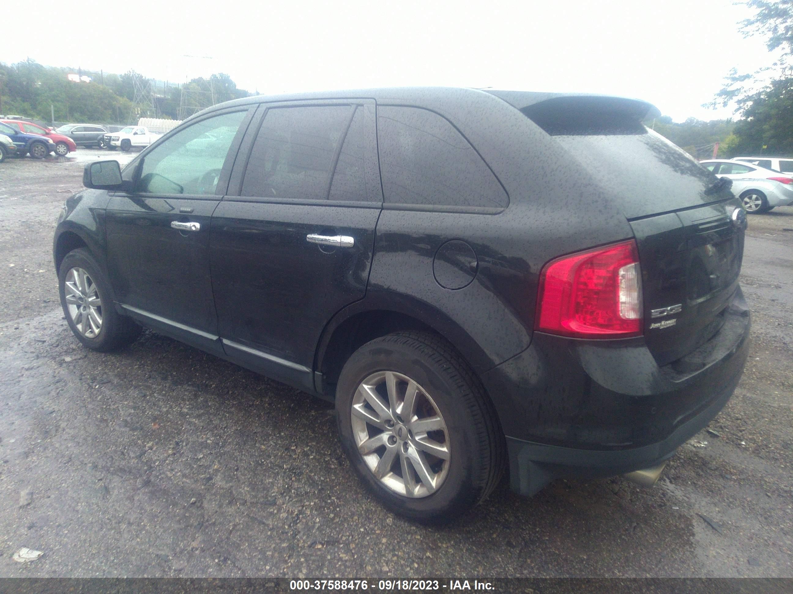 Photo 2 VIN: 2FMDK3JC3BBA44836 - FORD EDGE 