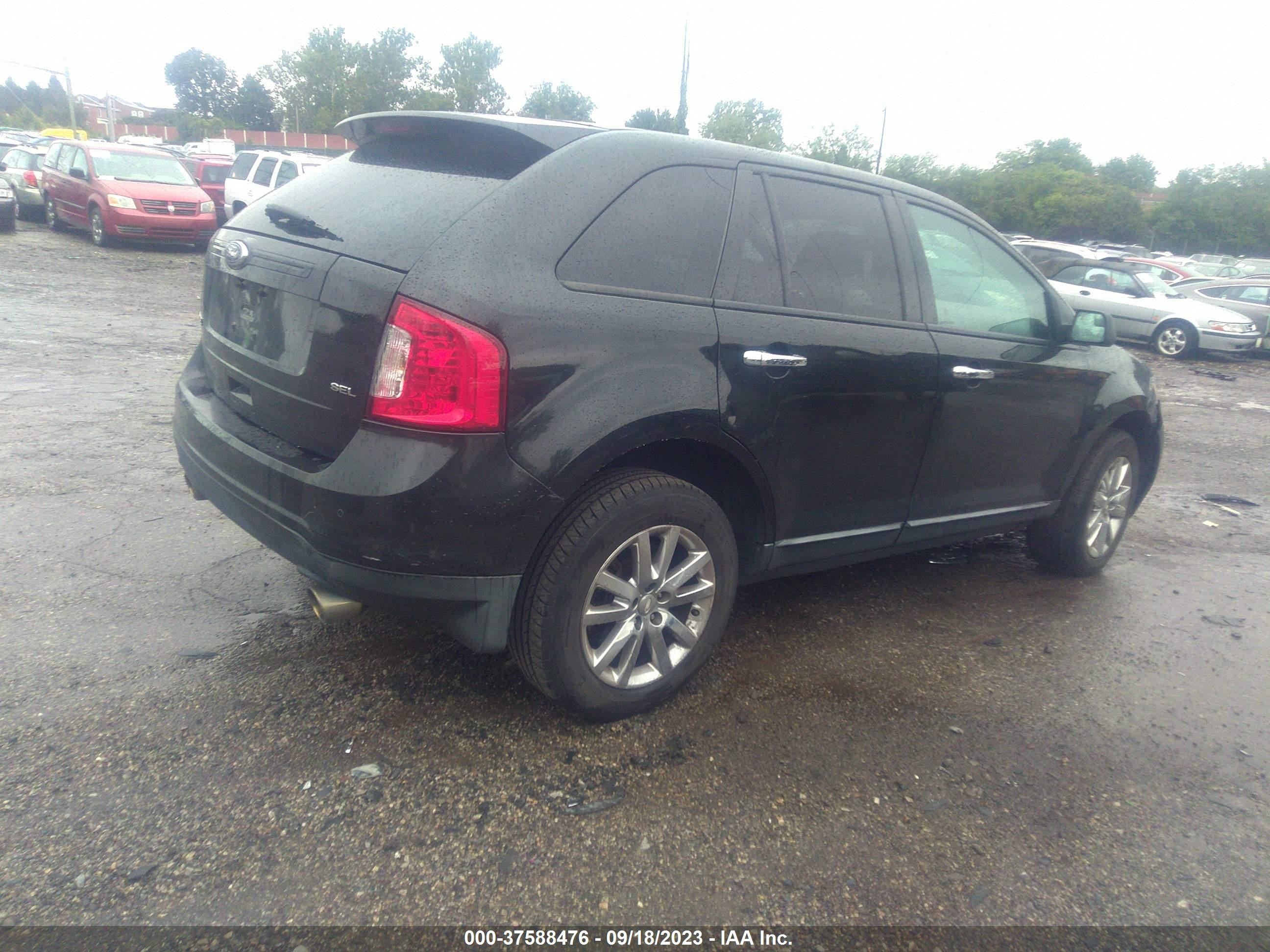 Photo 3 VIN: 2FMDK3JC3BBA44836 - FORD EDGE 