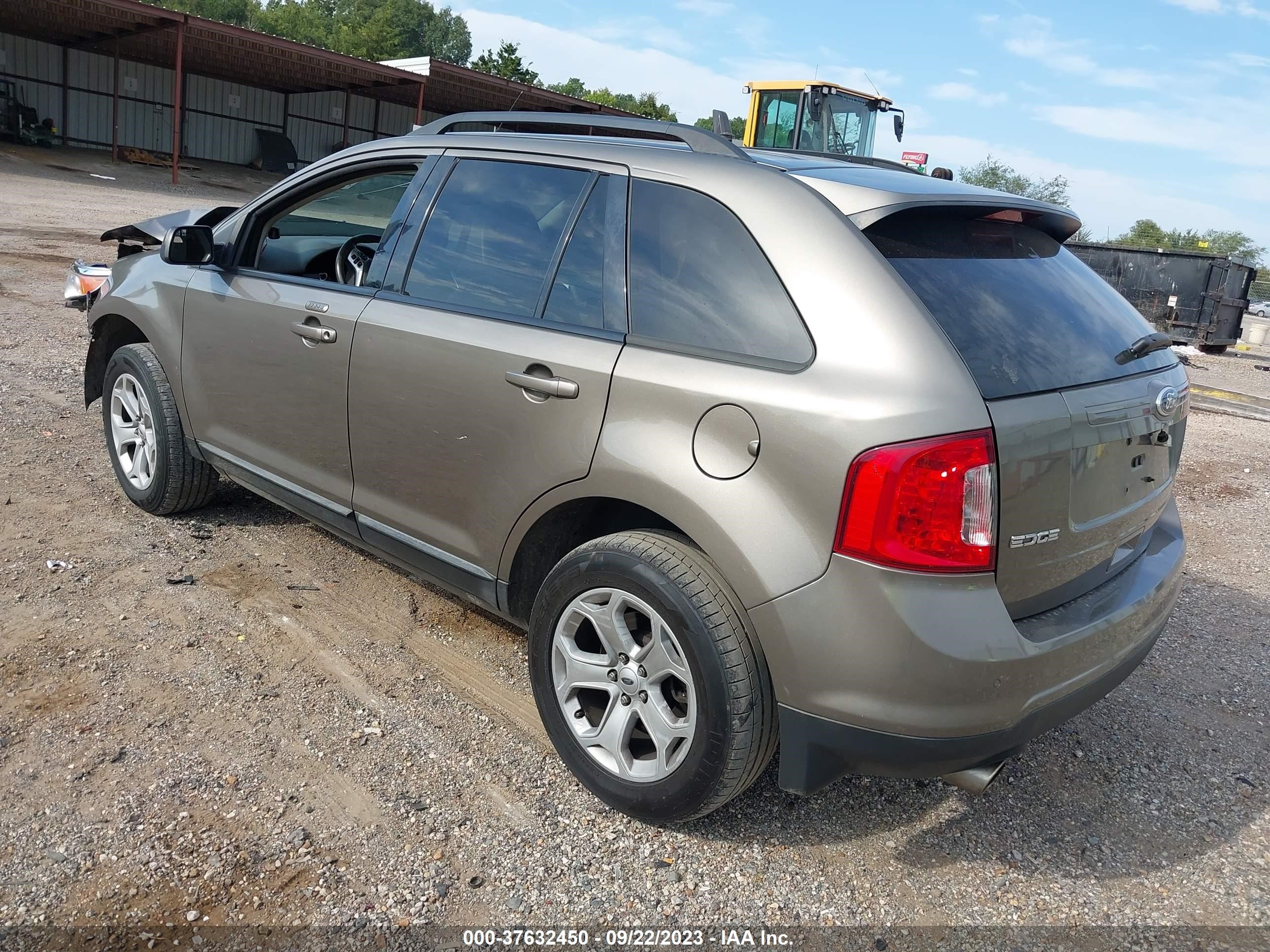 Photo 2 VIN: 2FMDK3JC4CBA19185 - FORD EDGE 