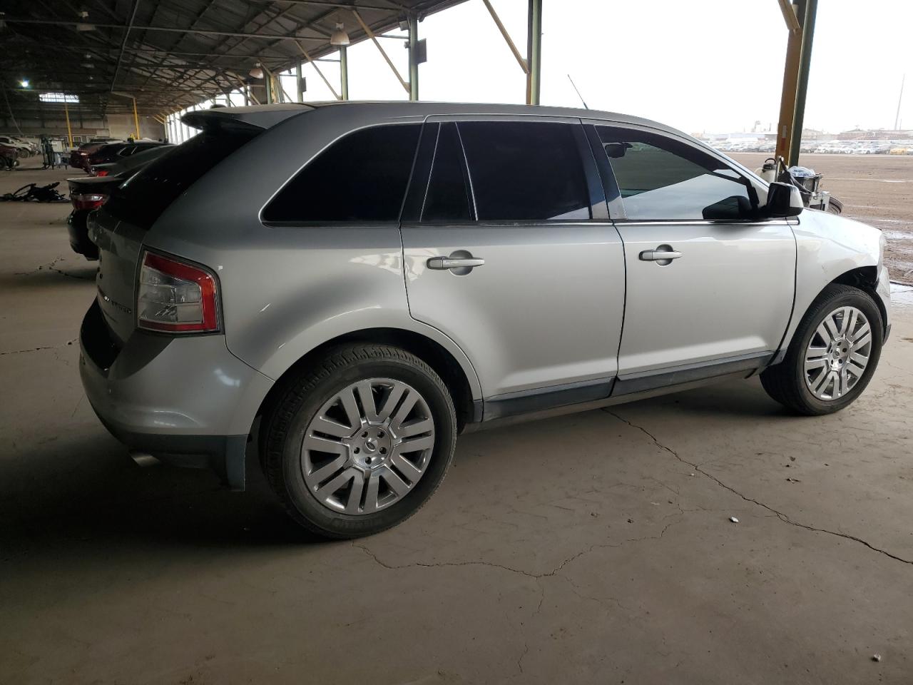 Photo 2 VIN: 2FMDK3KC3ABB32573 - FORD EDGE 