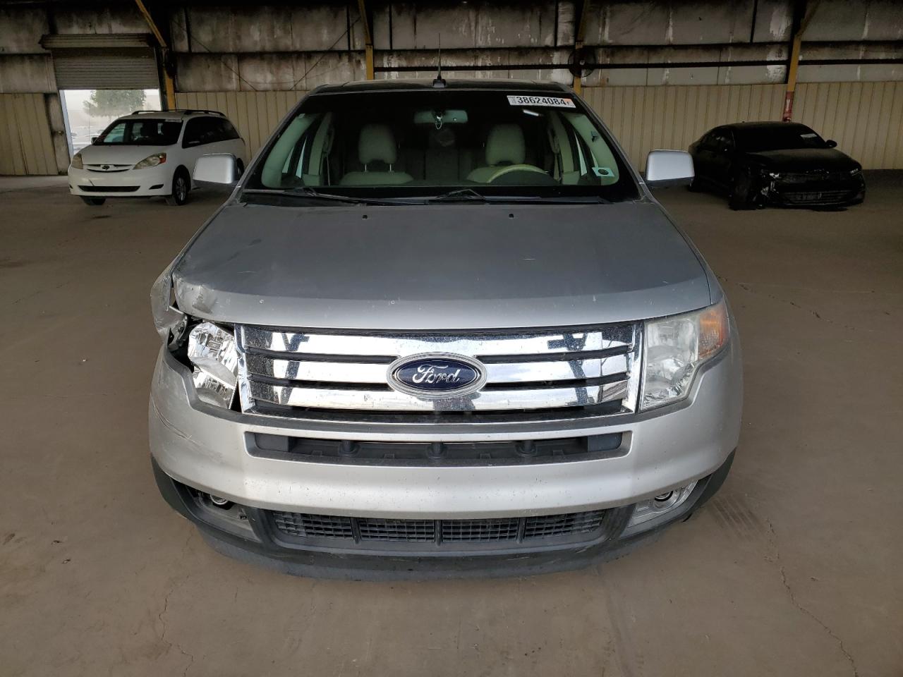 Photo 4 VIN: 2FMDK3KC3ABB32573 - FORD EDGE 