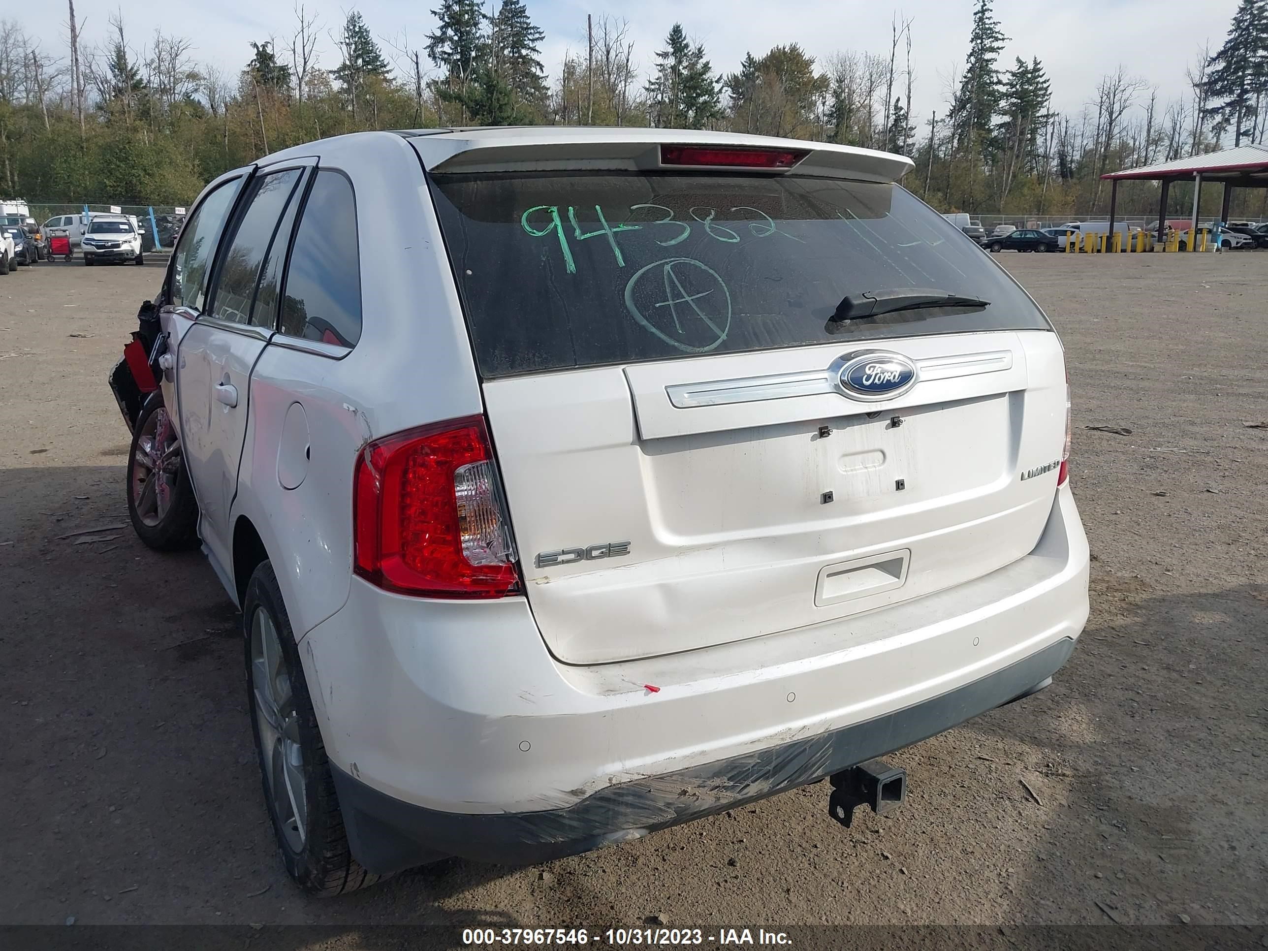 Photo 2 VIN: 2FMDK3KC3BBA71517 - FORD EDGE 