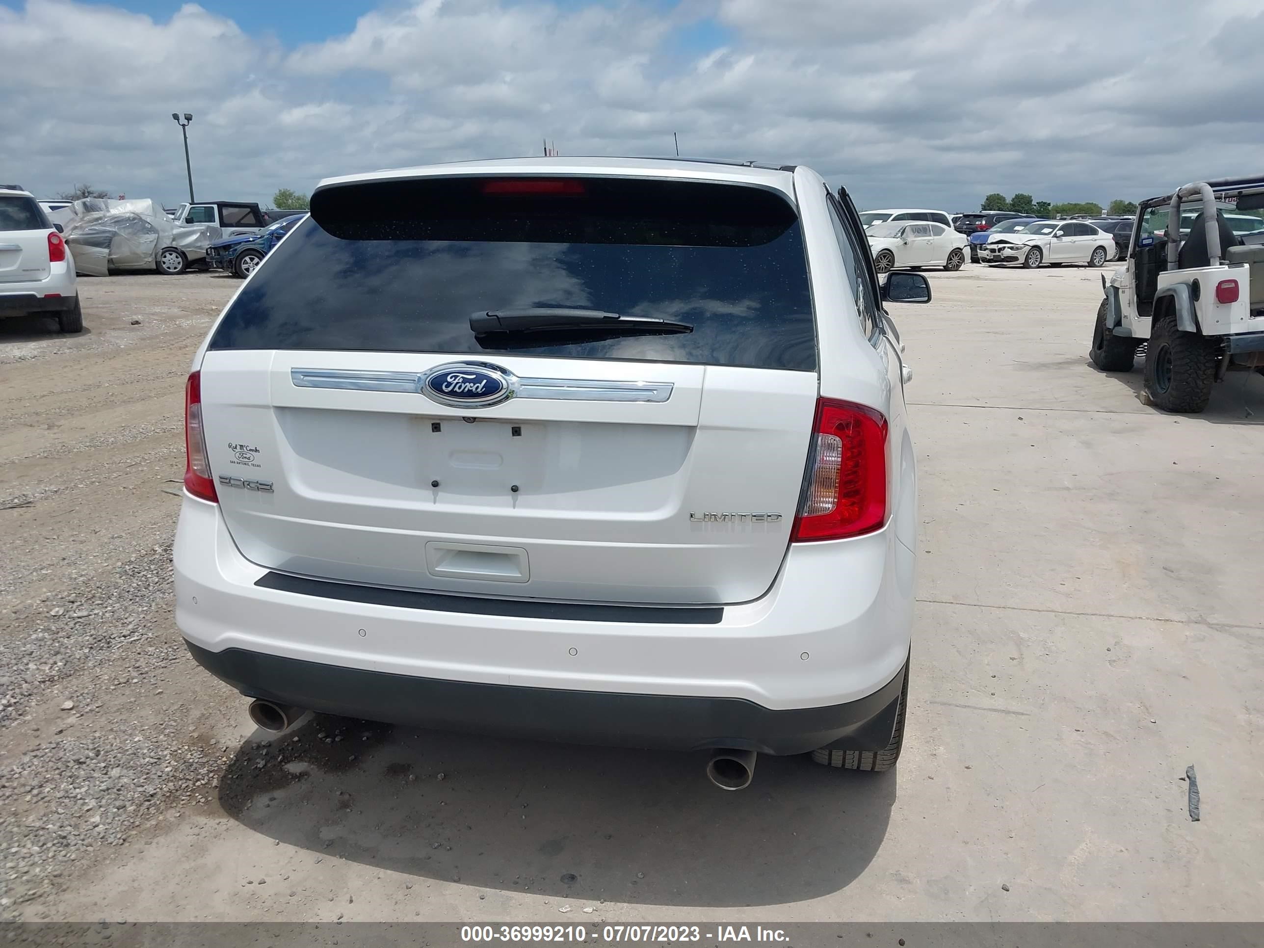 Photo 15 VIN: 2FMDK3KC3DBB25465 - FORD EDGE 