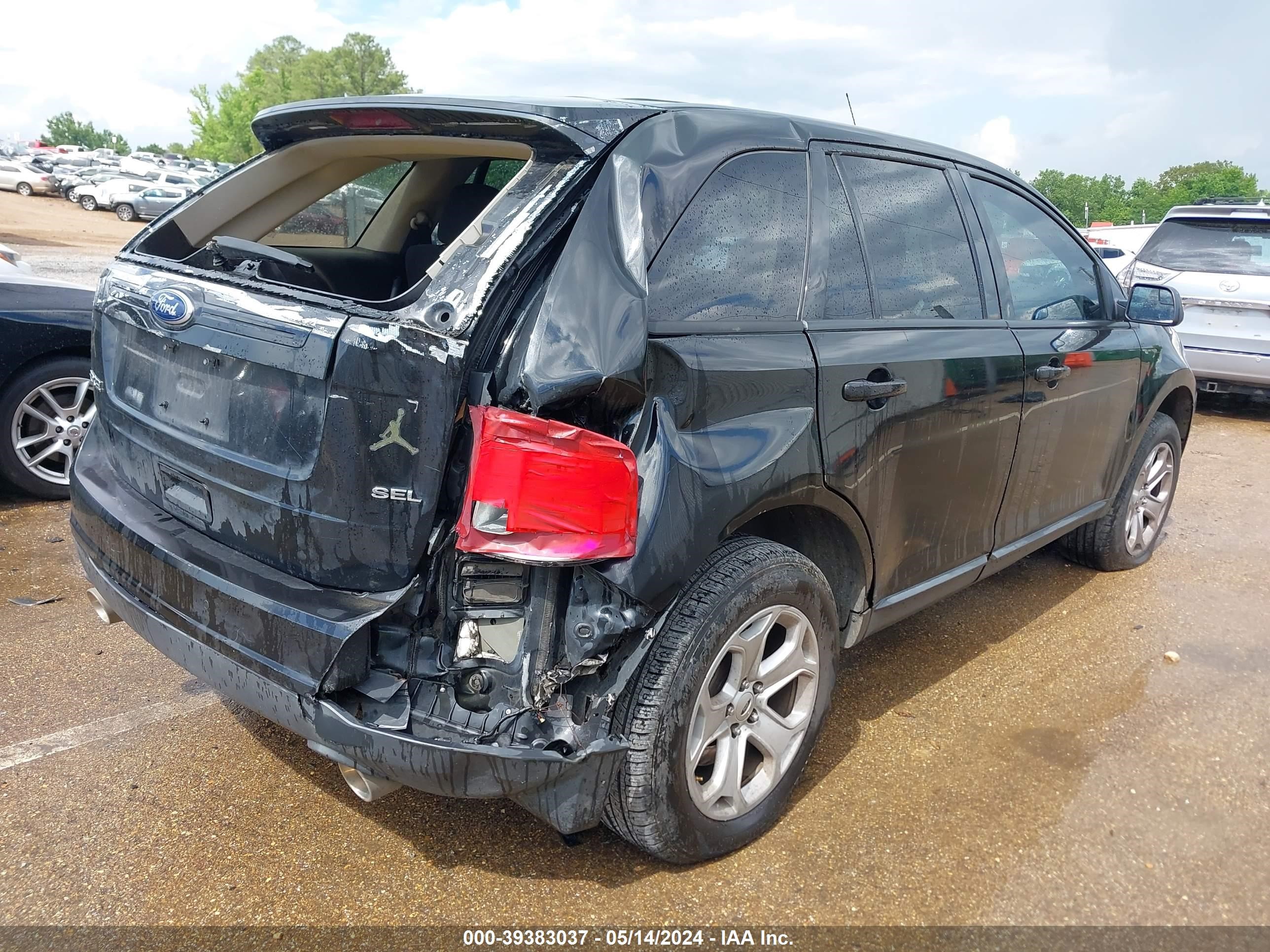 Photo 3 VIN: 2FMDK3KC3DBB35851 - FORD EDGE 