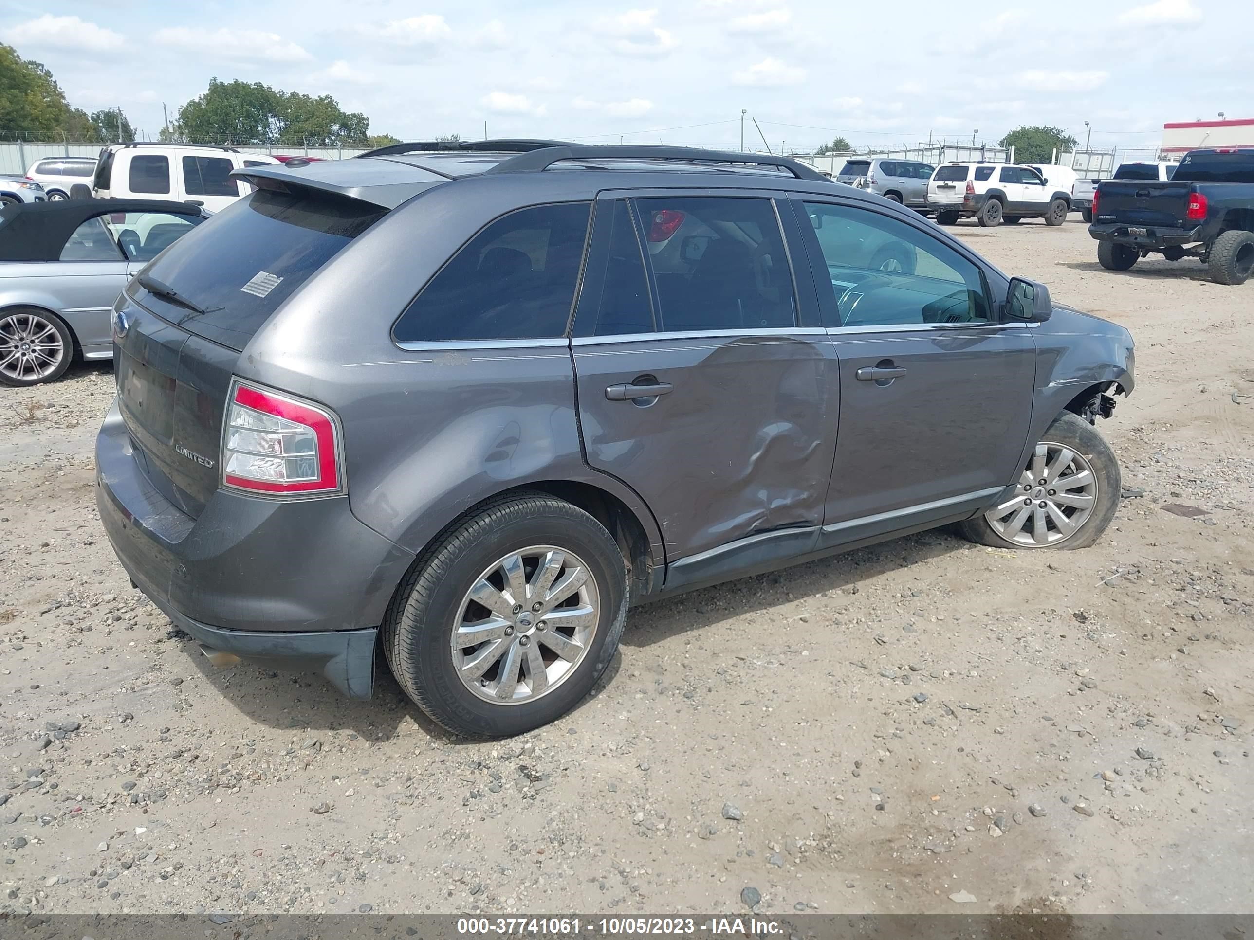 Photo 3 VIN: 2FMDK3KC4ABB12428 - FORD EDGE 