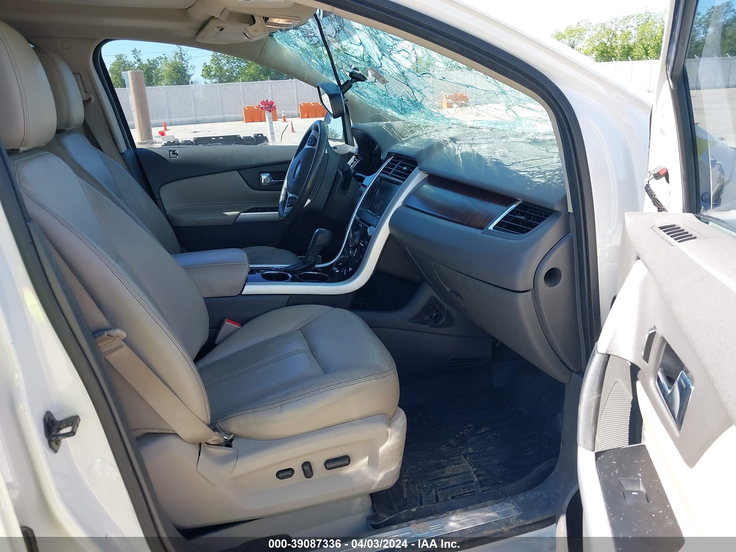 Photo 4 VIN: 2FMDK3KC4EBA50048 - FORD EDGE 