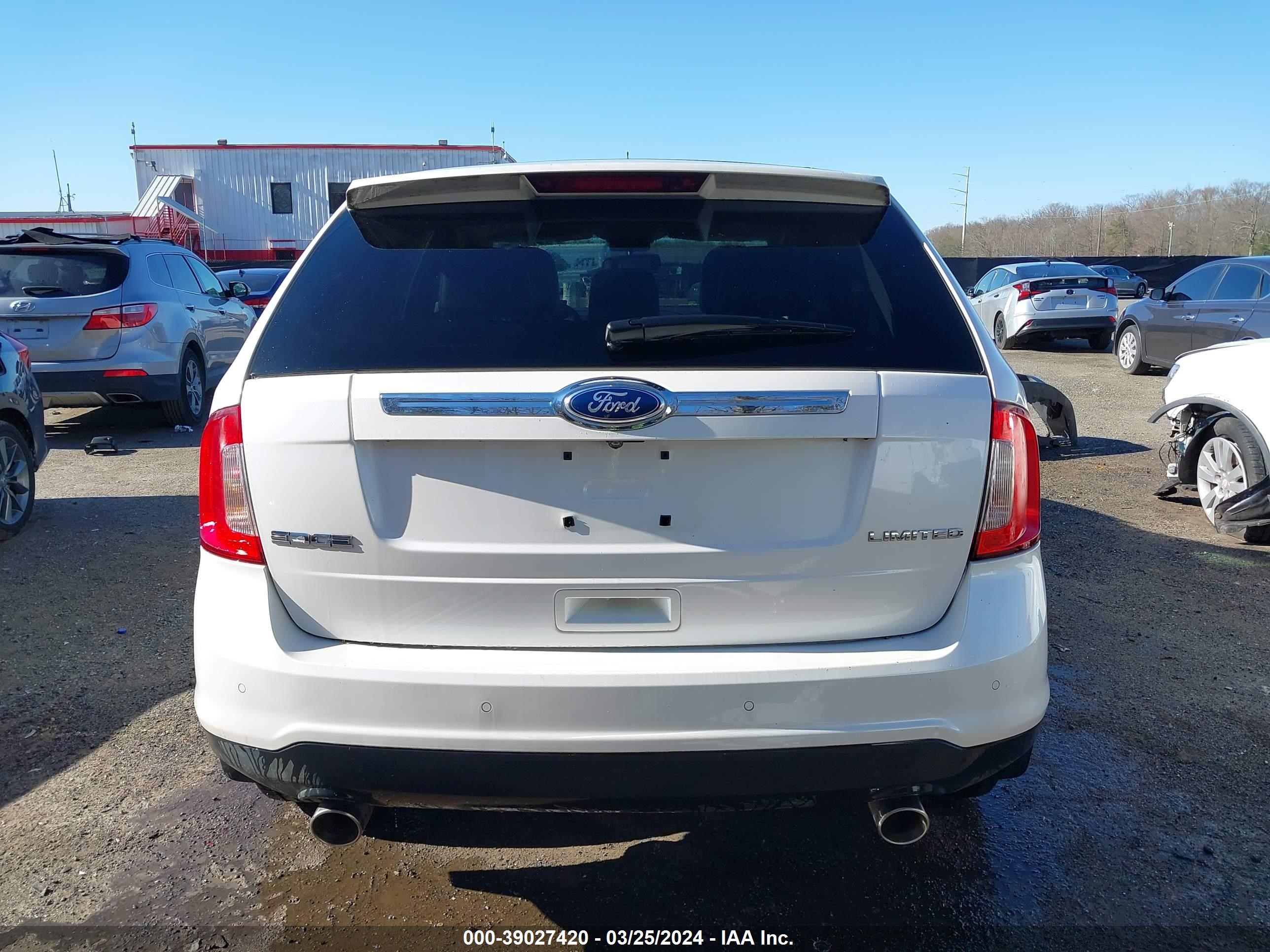 Photo 15 VIN: 2FMDK3KC9BBA95174 - FORD EDGE 