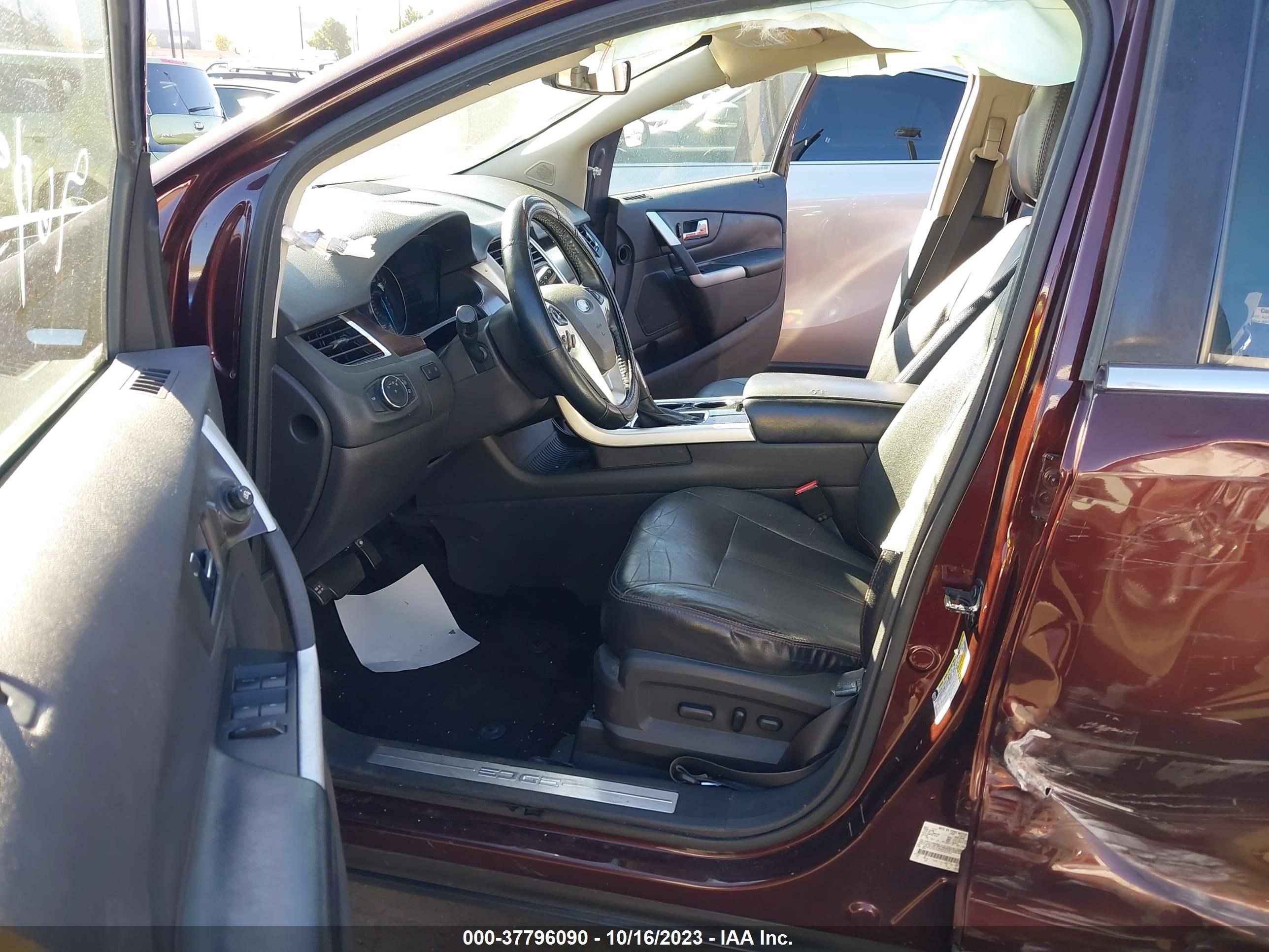 Photo 4 VIN: 2FMDK3KC9CBA50124 - FORD EDGE 