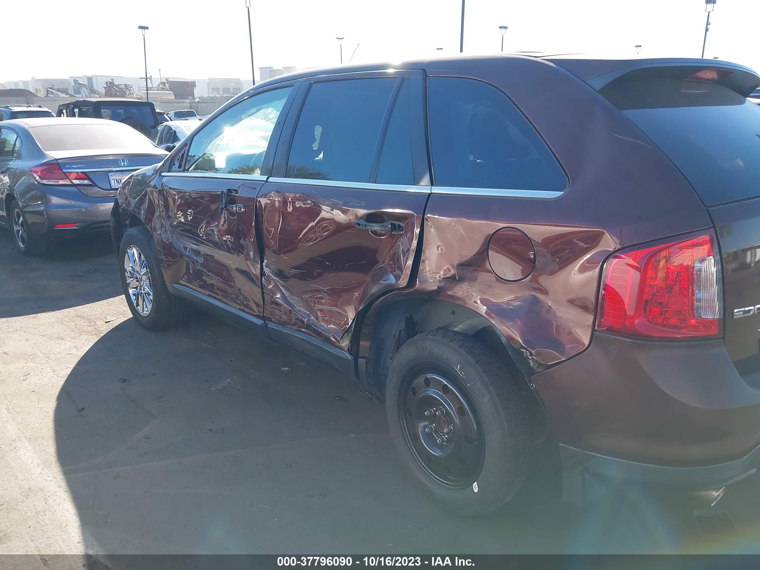 Photo 5 VIN: 2FMDK3KC9CBA50124 - FORD EDGE 