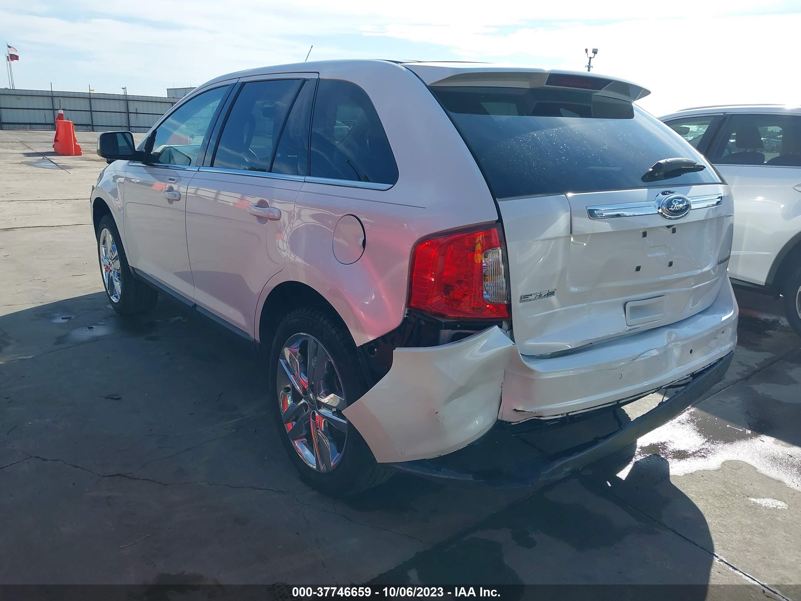 Photo 2 VIN: 2FMDK3KCXBBA60904 - FORD EDGE 