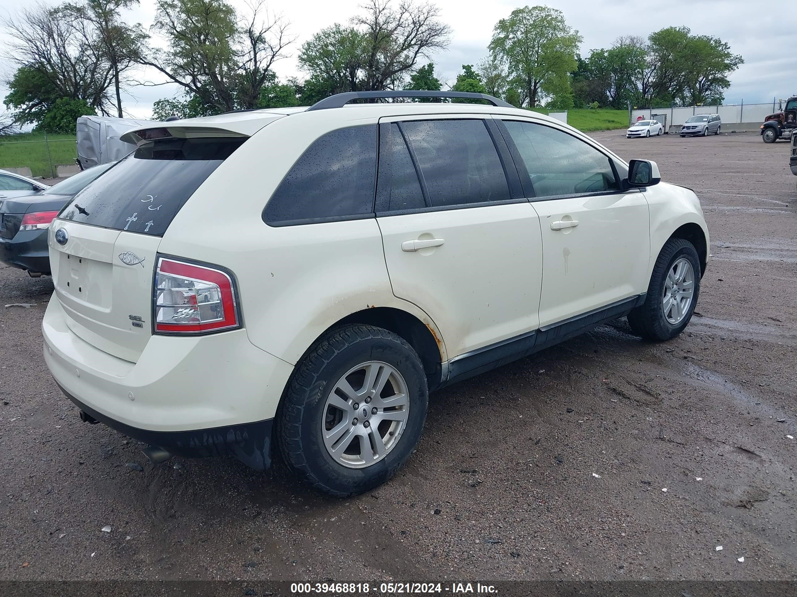 Photo 3 VIN: 2FMDK48C17BB40810 - FORD EDGE 