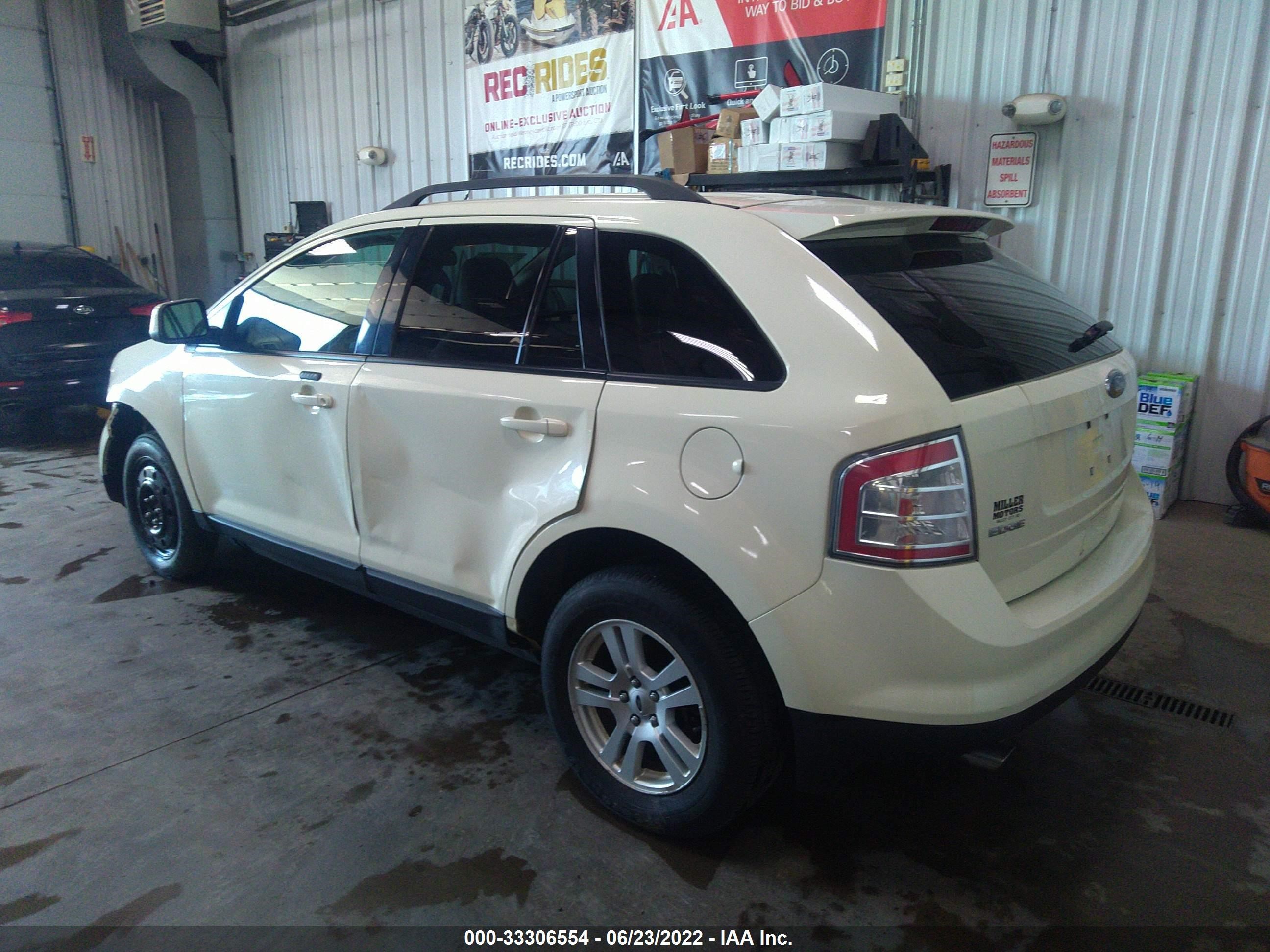 Photo 2 VIN: 2FMDK48C18BA40532 - FORD EDGE 