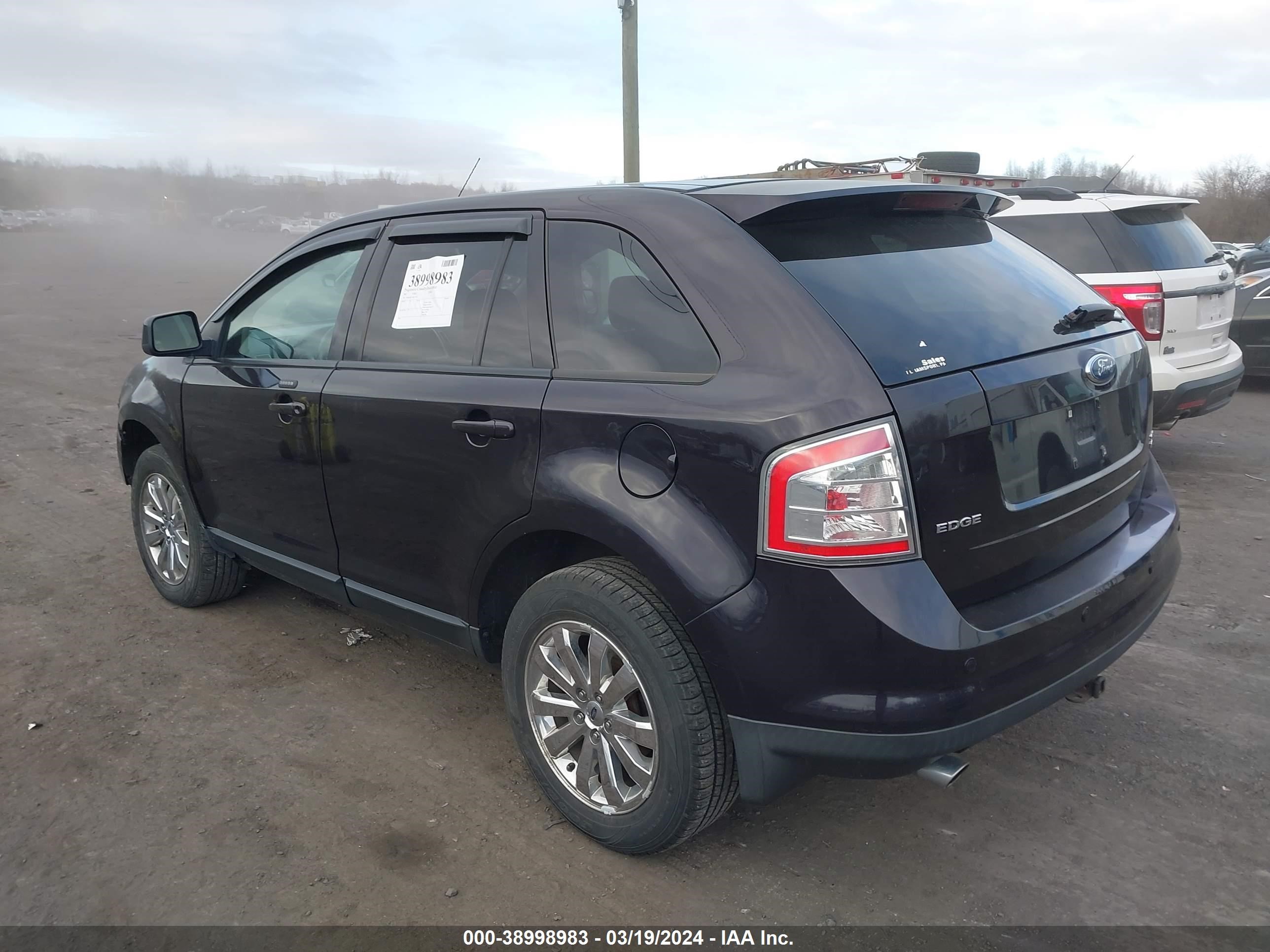 Photo 2 VIN: 2FMDK48C27BA57922 - FORD EDGE 