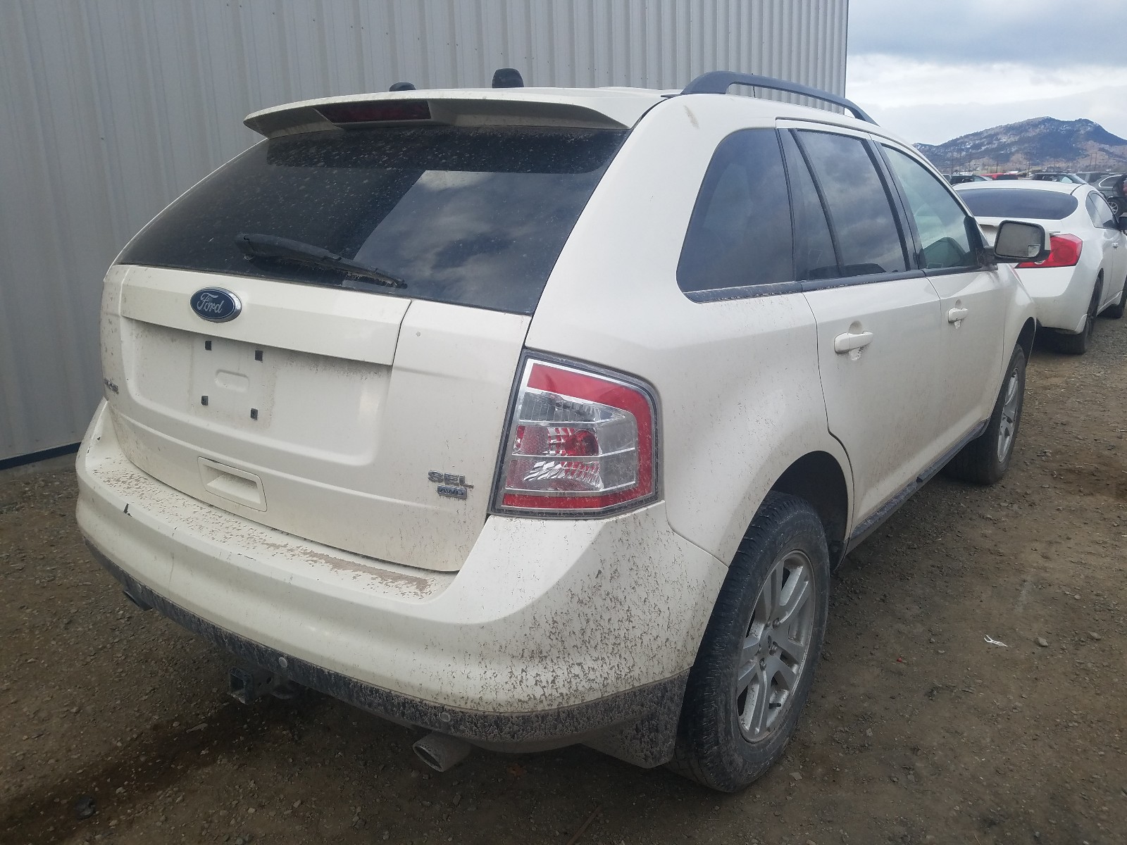 Photo 3 VIN: 2FMDK48C58BA81651 - FORD EDGE SEL 