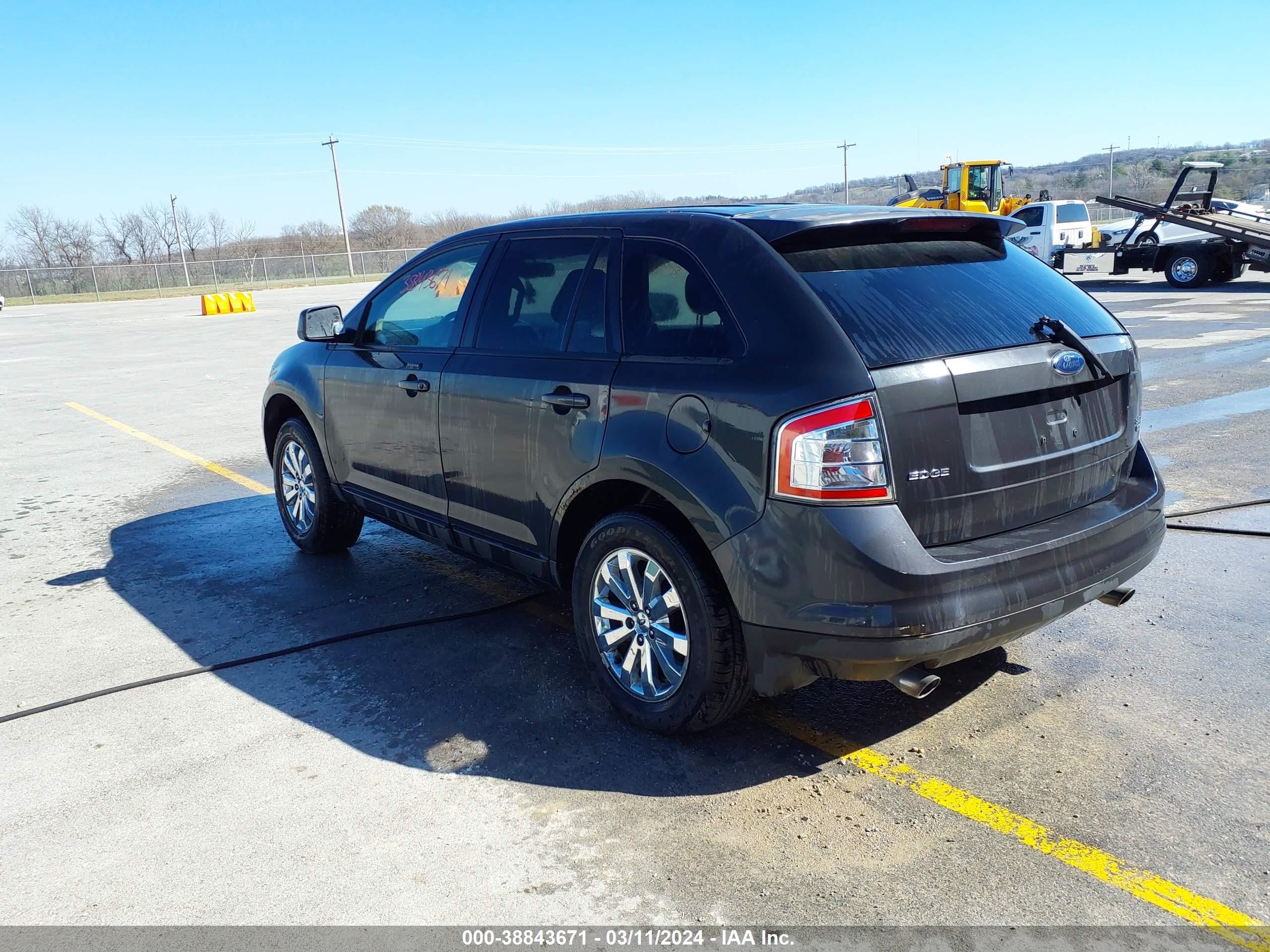 Photo 2 VIN: 2FMDK48C77BB38561 - FORD EDGE 