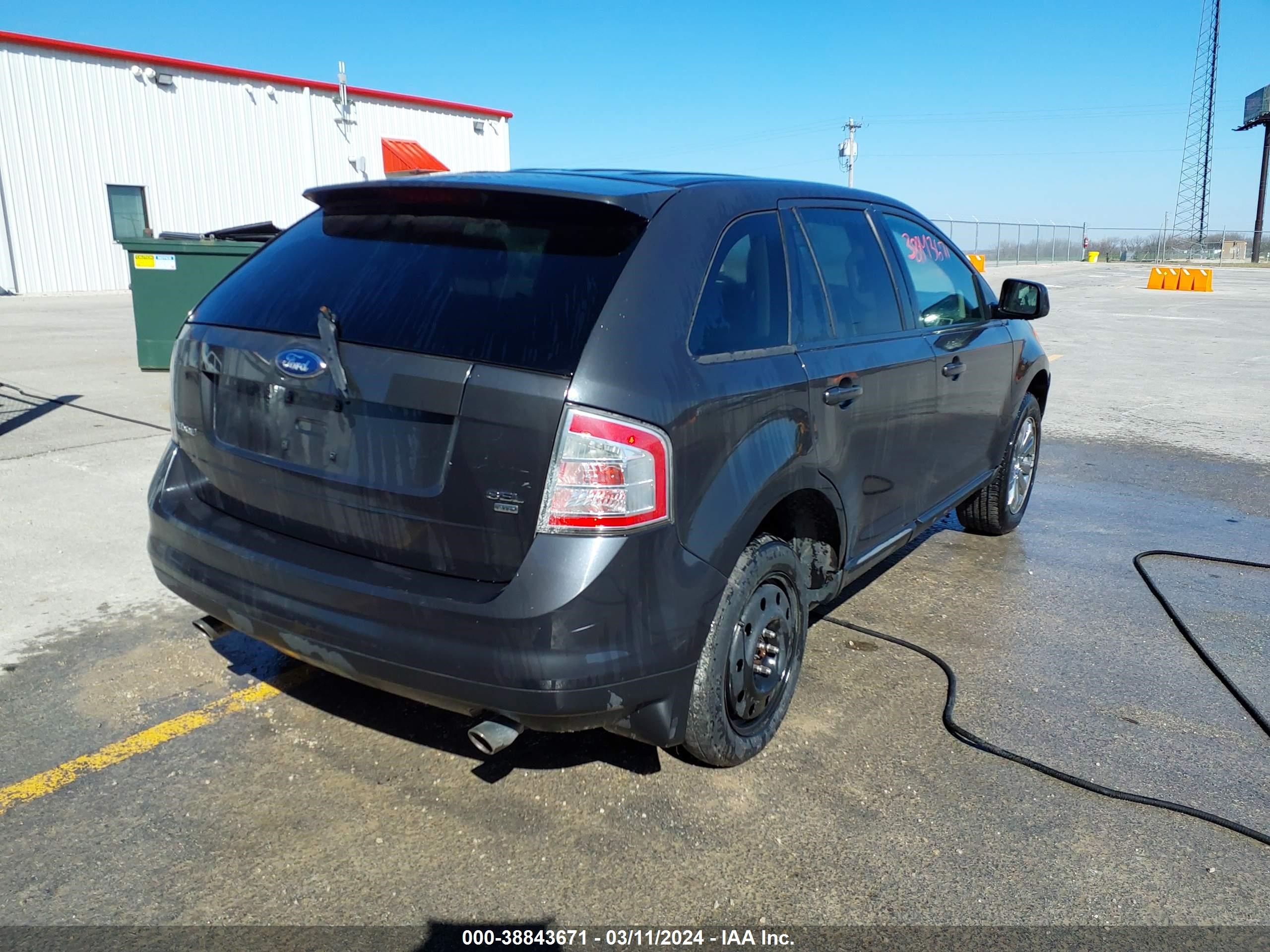 Photo 3 VIN: 2FMDK48C77BB38561 - FORD EDGE 