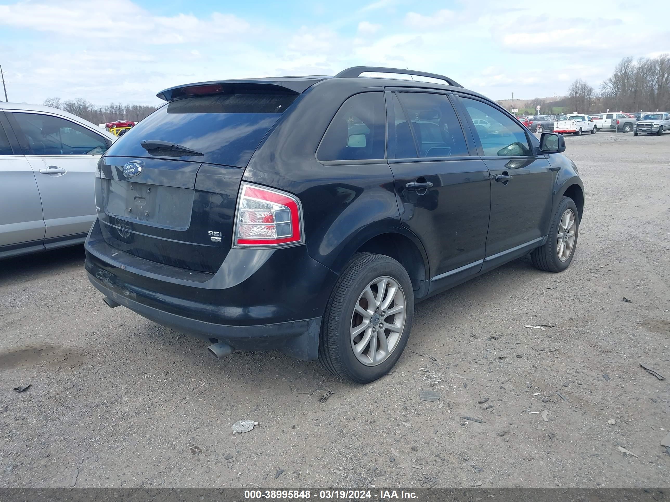 Photo 3 VIN: 2FMDK48CX7BA89954 - FORD EDGE 