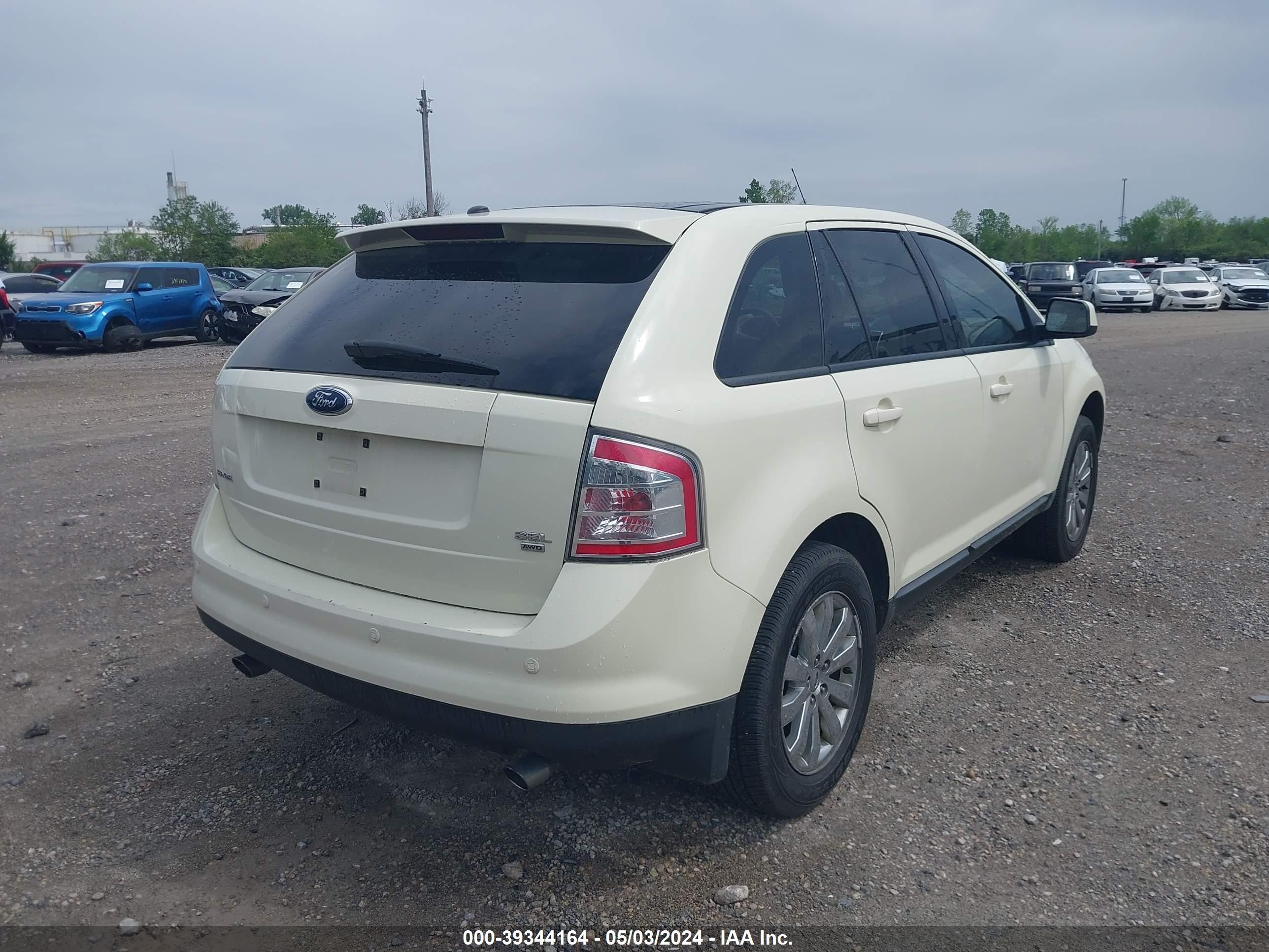 Photo 3 VIN: 2FMDK49C37BB42945 - FORD EDGE 