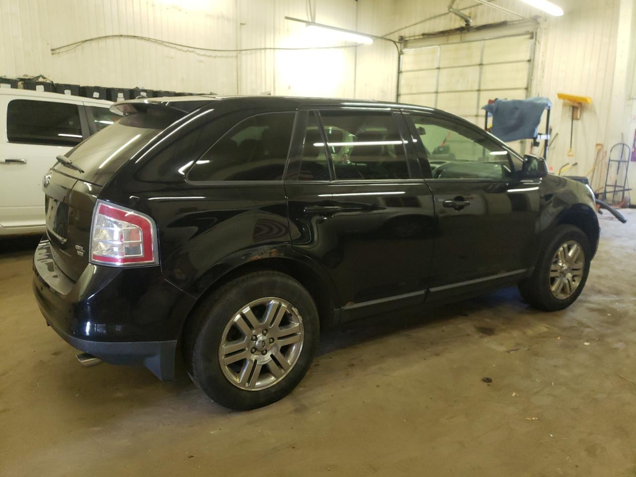 Photo 2 VIN: 2FMDK49C47BB00980 - FORD EDGE 